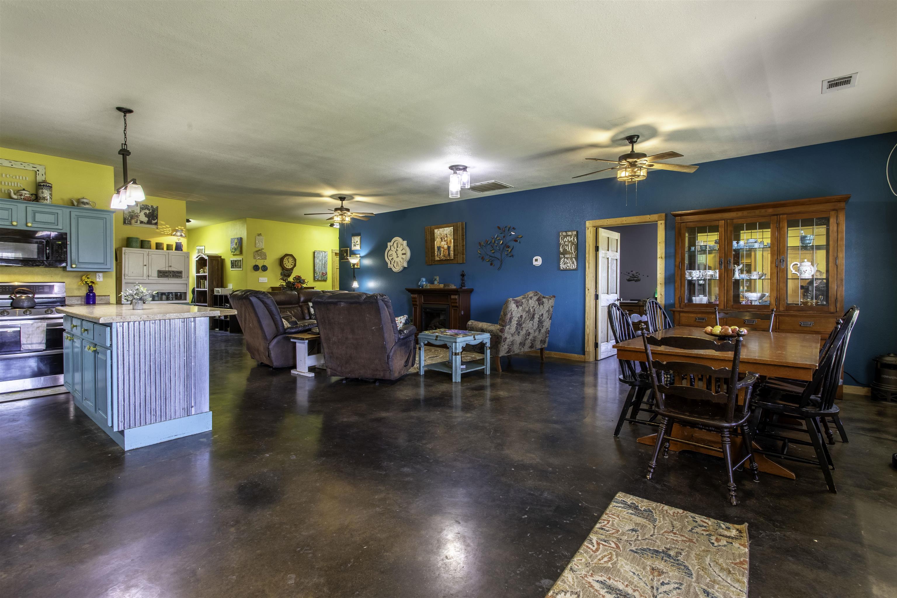 157 Alma  Highland, AR