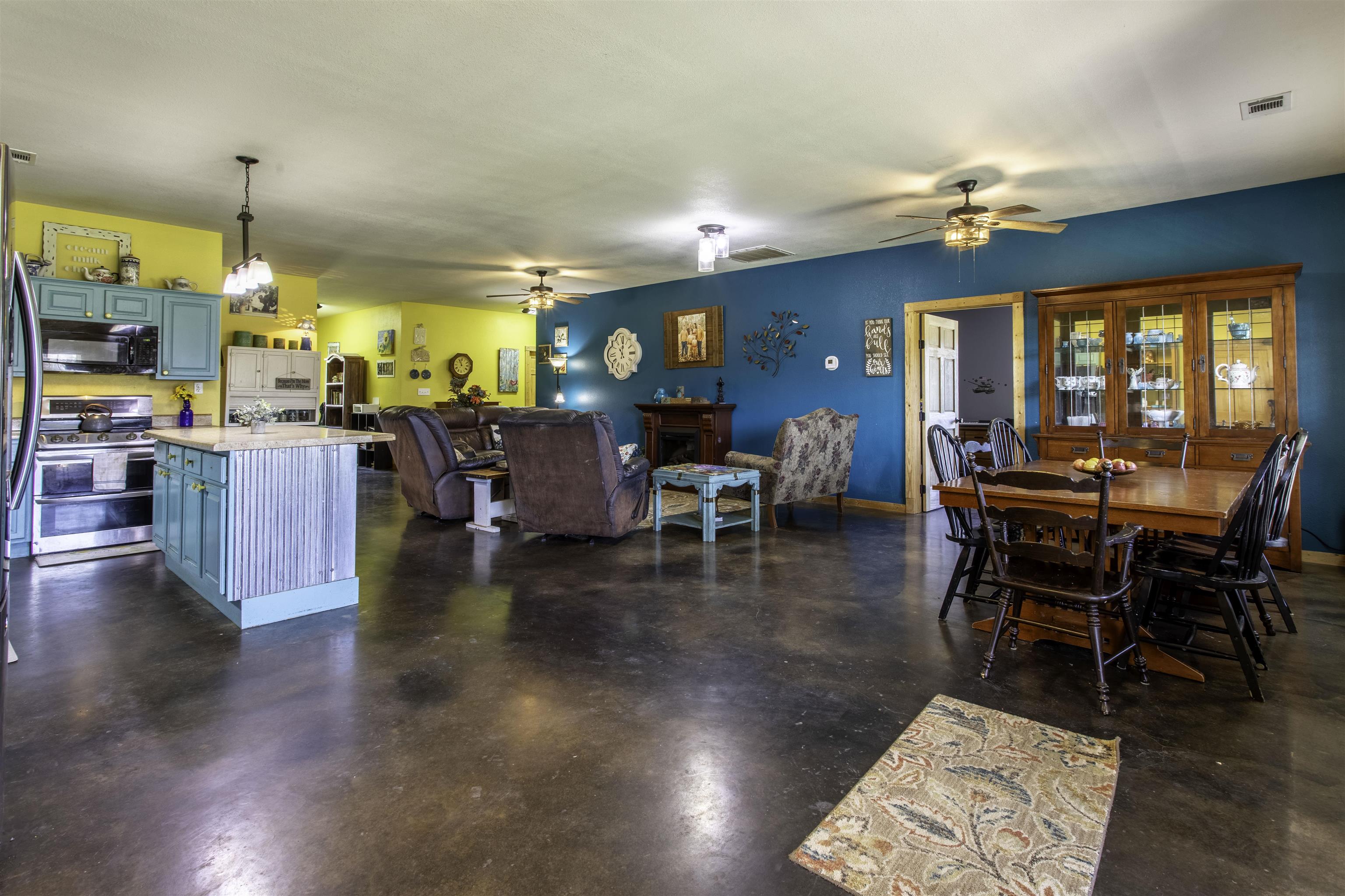 157 Alma  Highland, AR