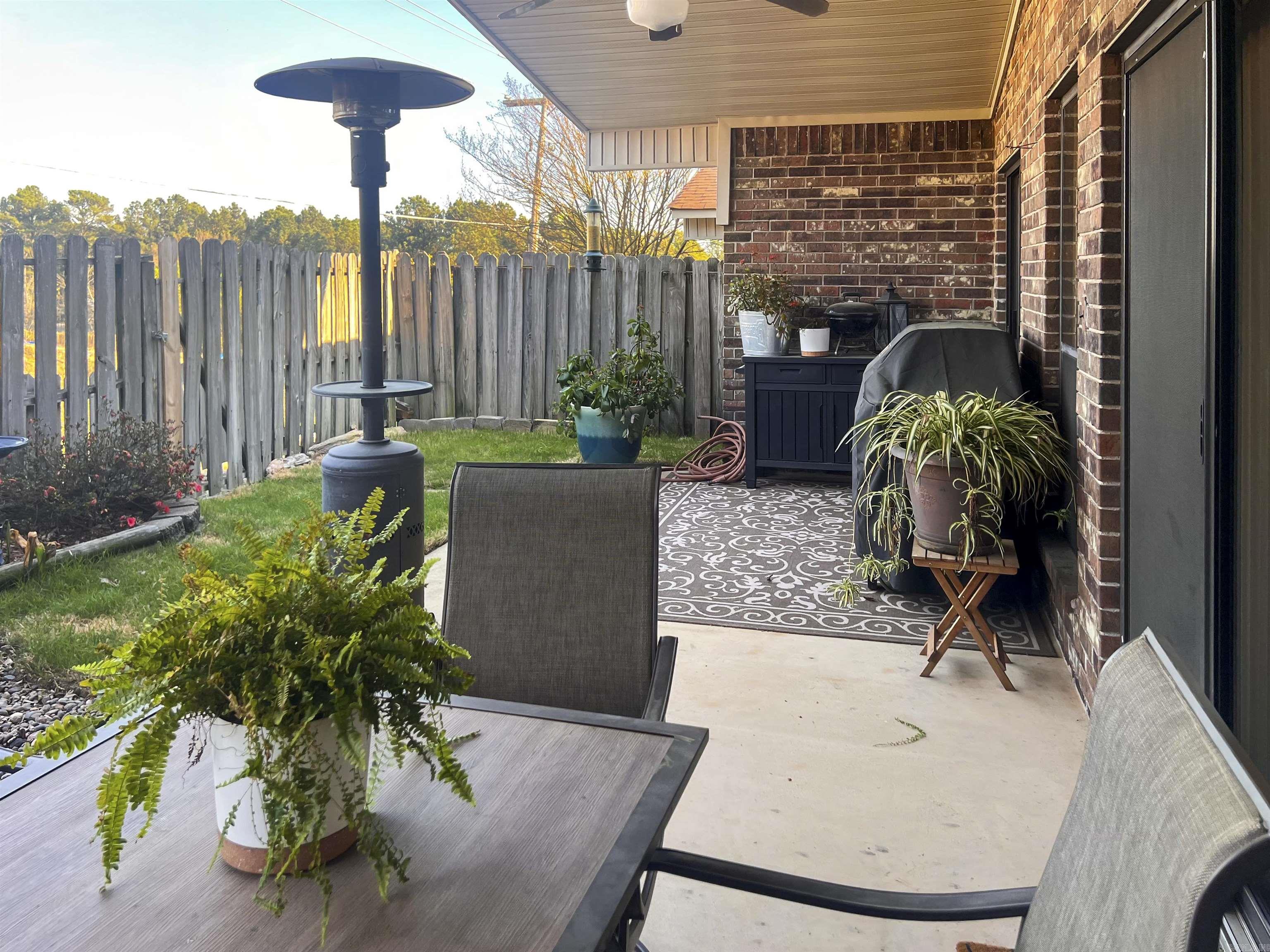 124 CORPORATE  Hot Springs, AR