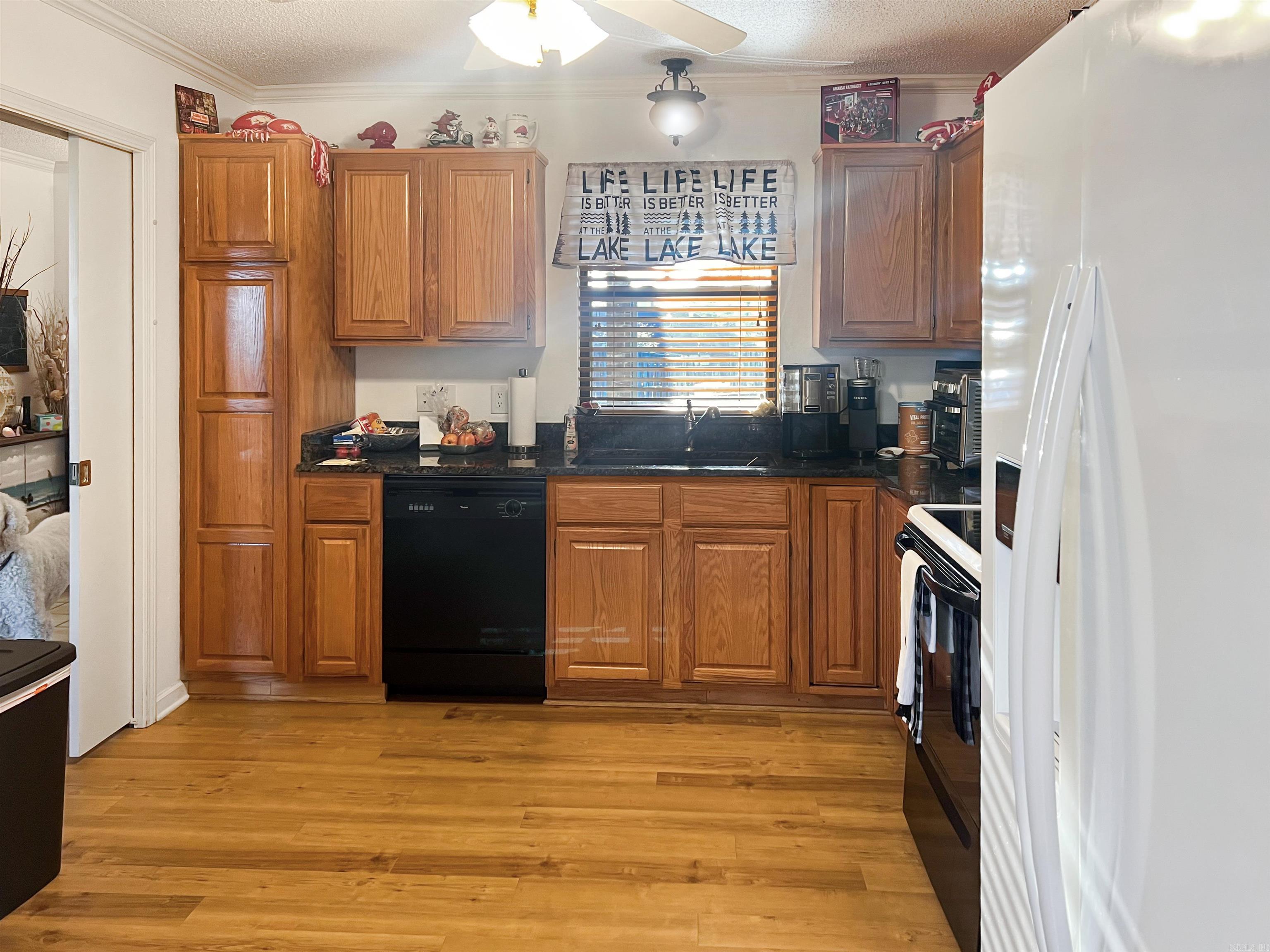 124 CORPORATE  Hot Springs, AR