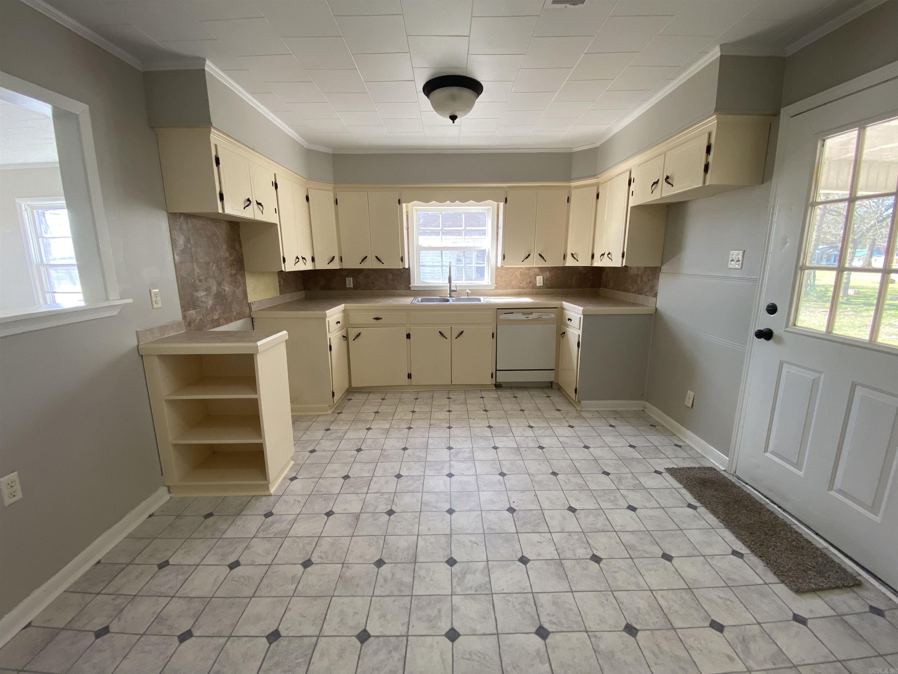 718 Tennessee  Walnut Ridge, AR