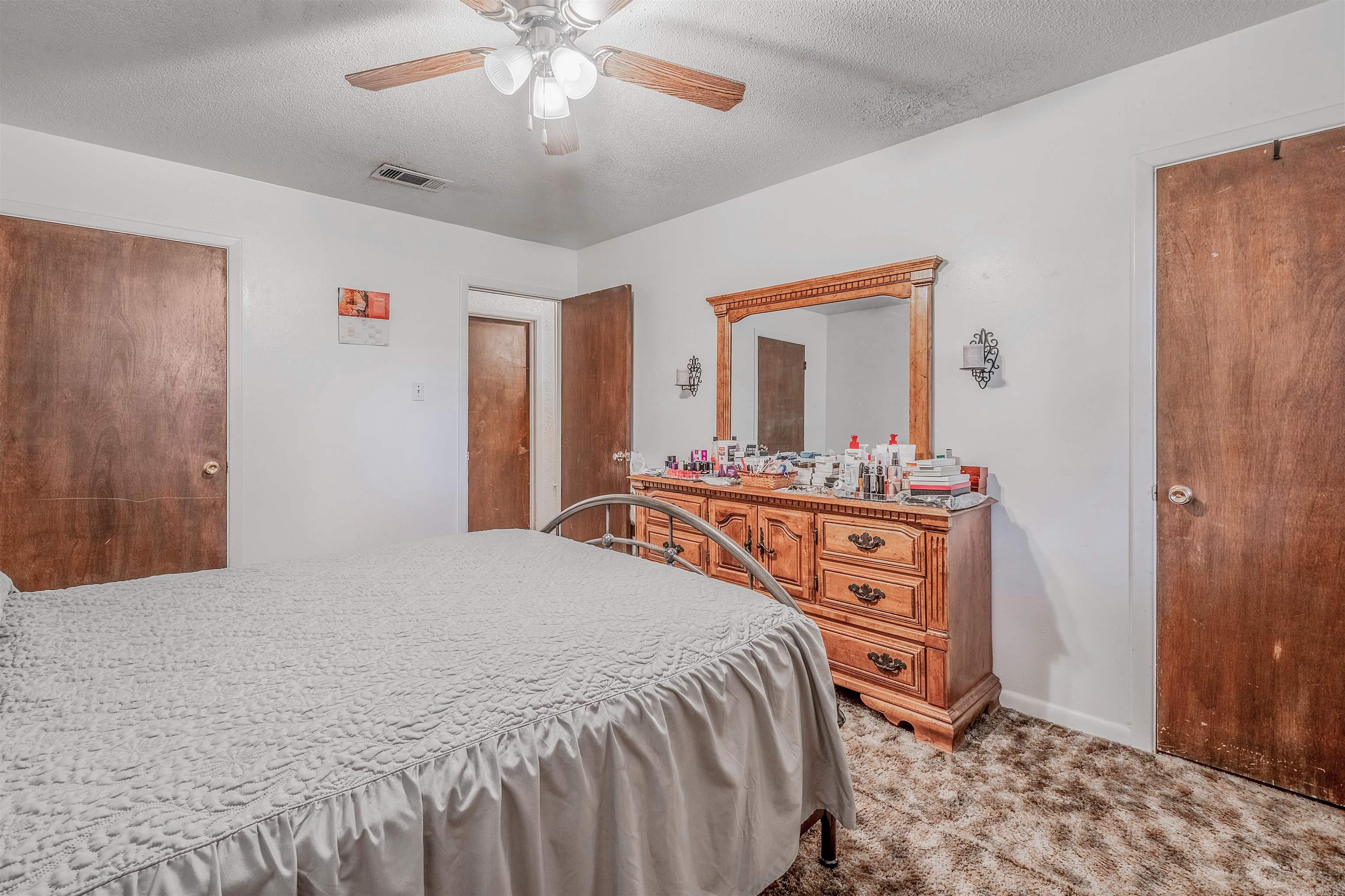 618 & 620 Newcastle Dr  Sherwood, AR