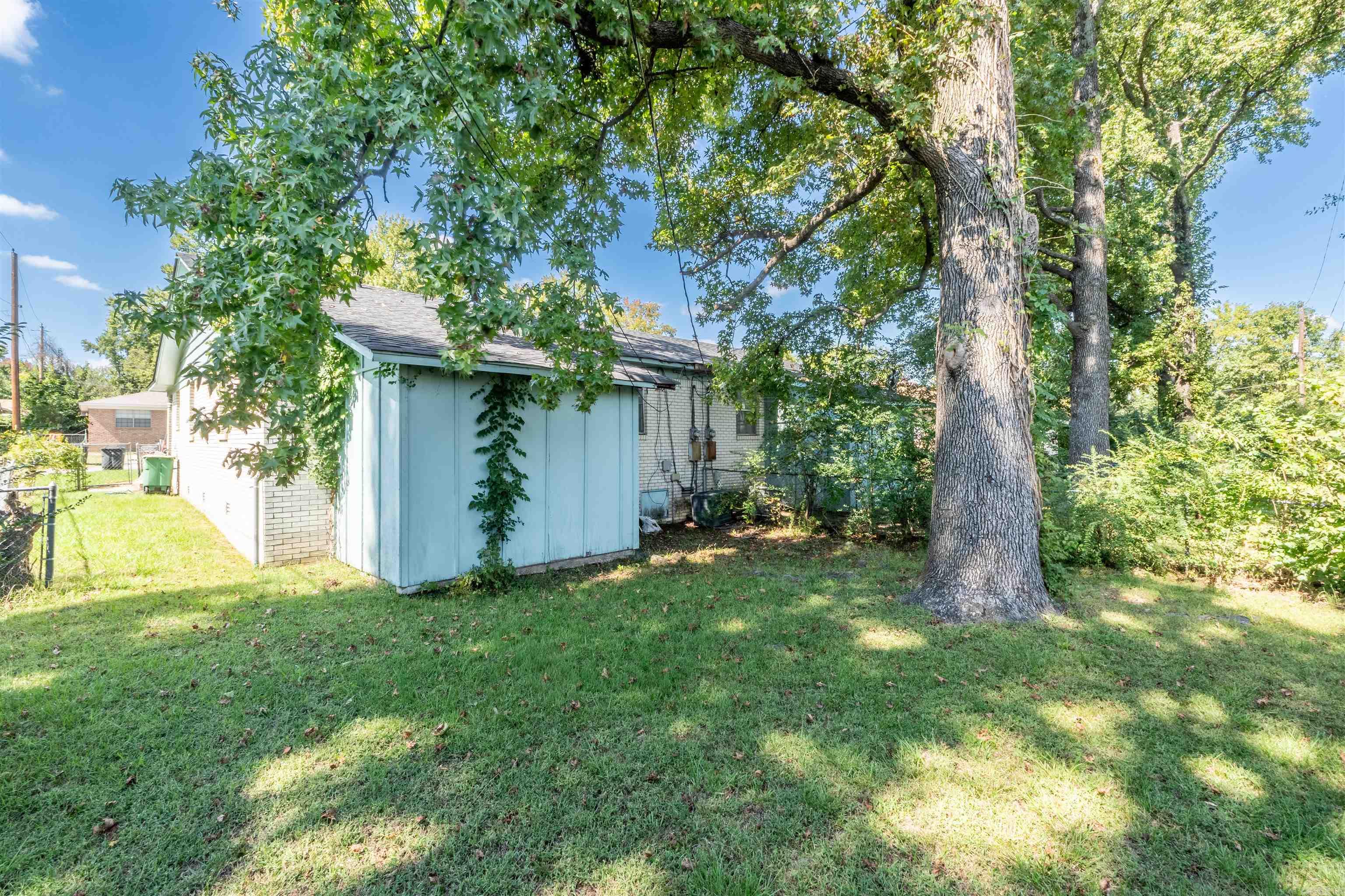 618 & 620 Newcastle Dr  Sherwood, AR