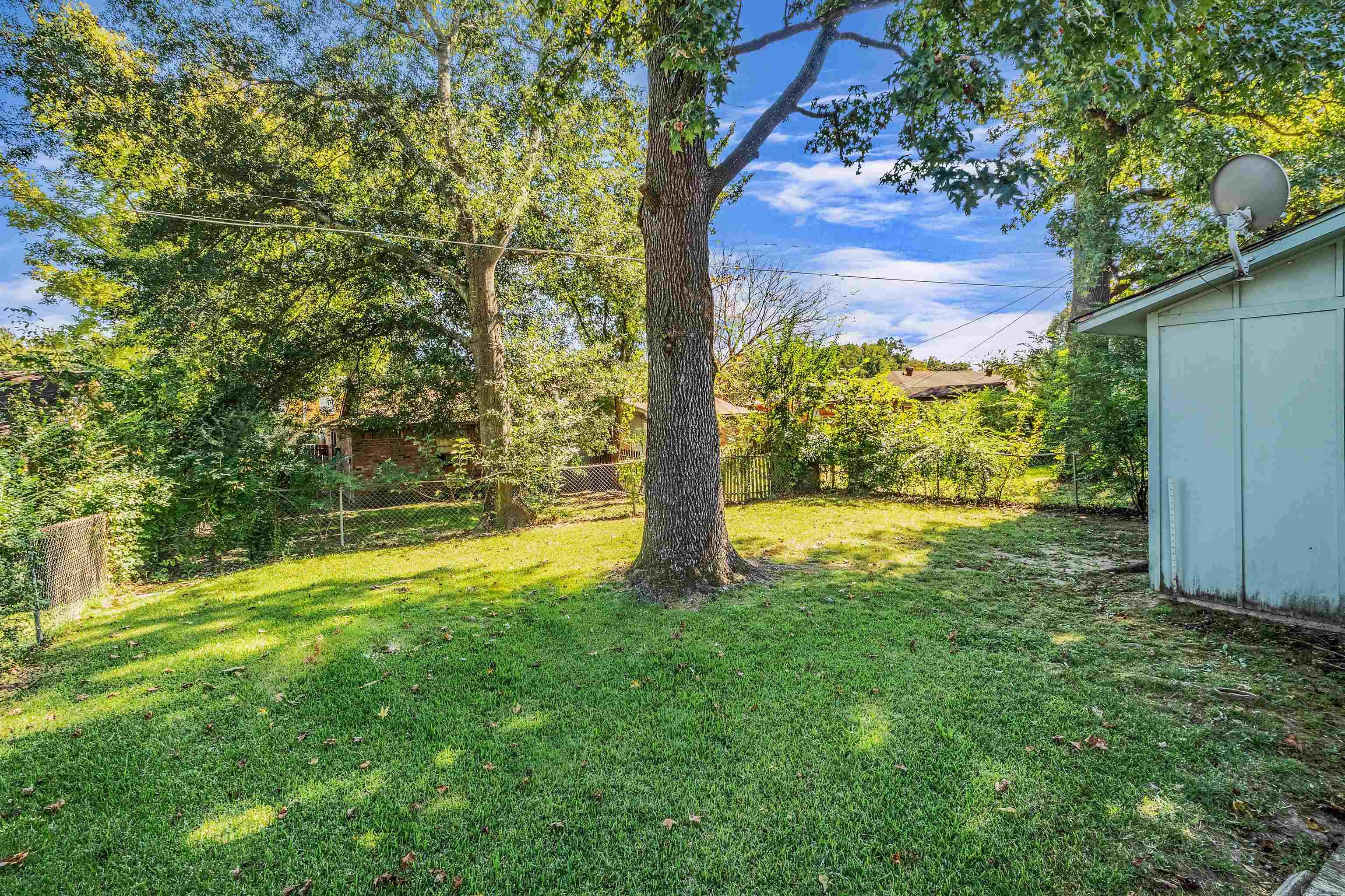 618 & 620 Newcastle Dr  Sherwood, AR