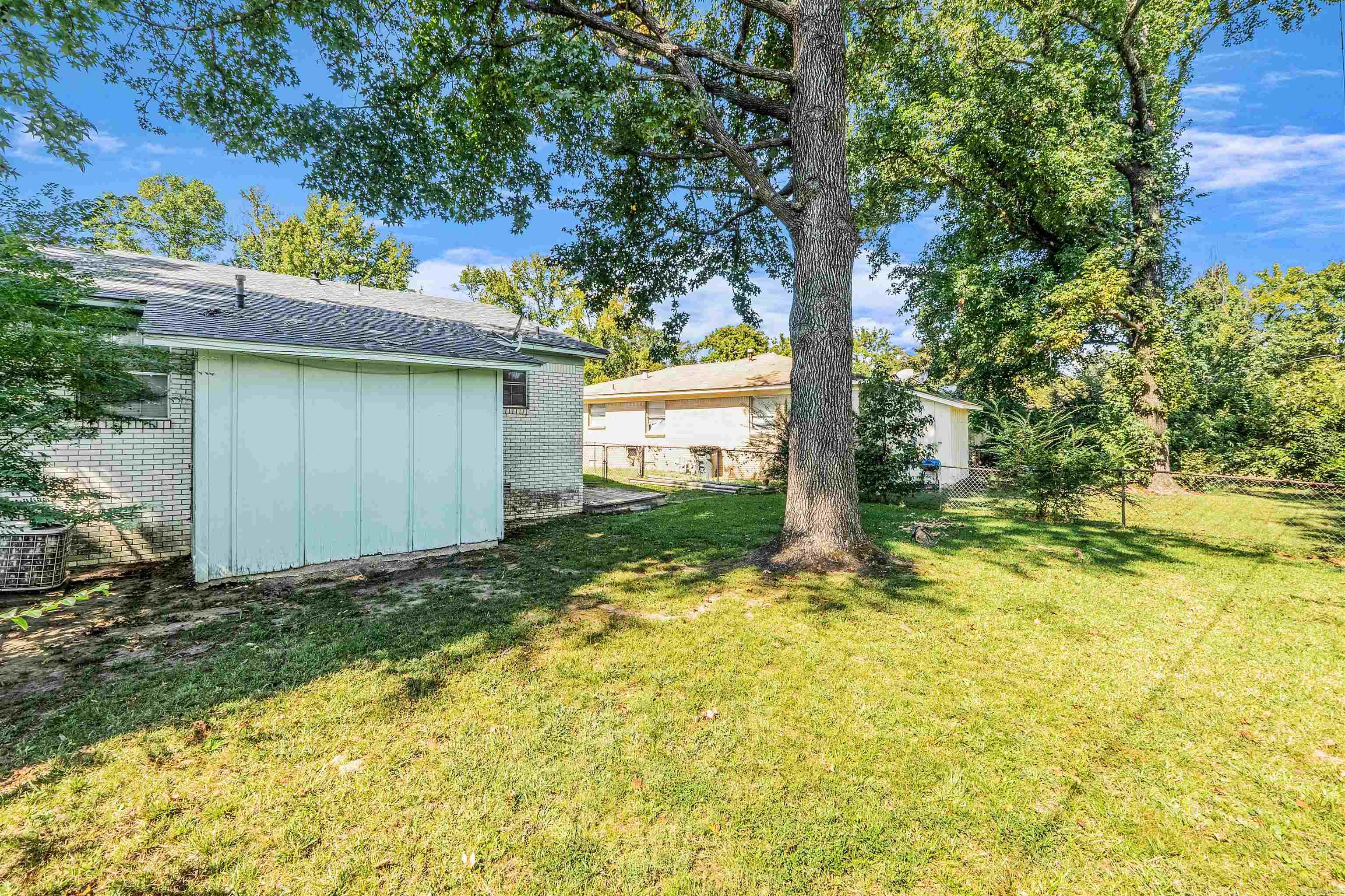 618 & 620 Newcastle Dr  Sherwood, AR