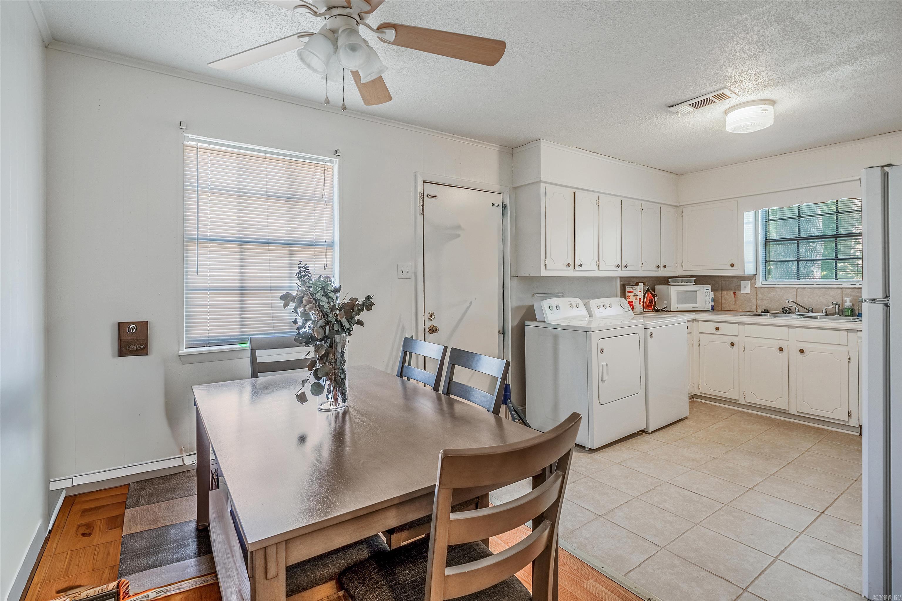 618 & 620 Newcastle Dr  Sherwood, AR