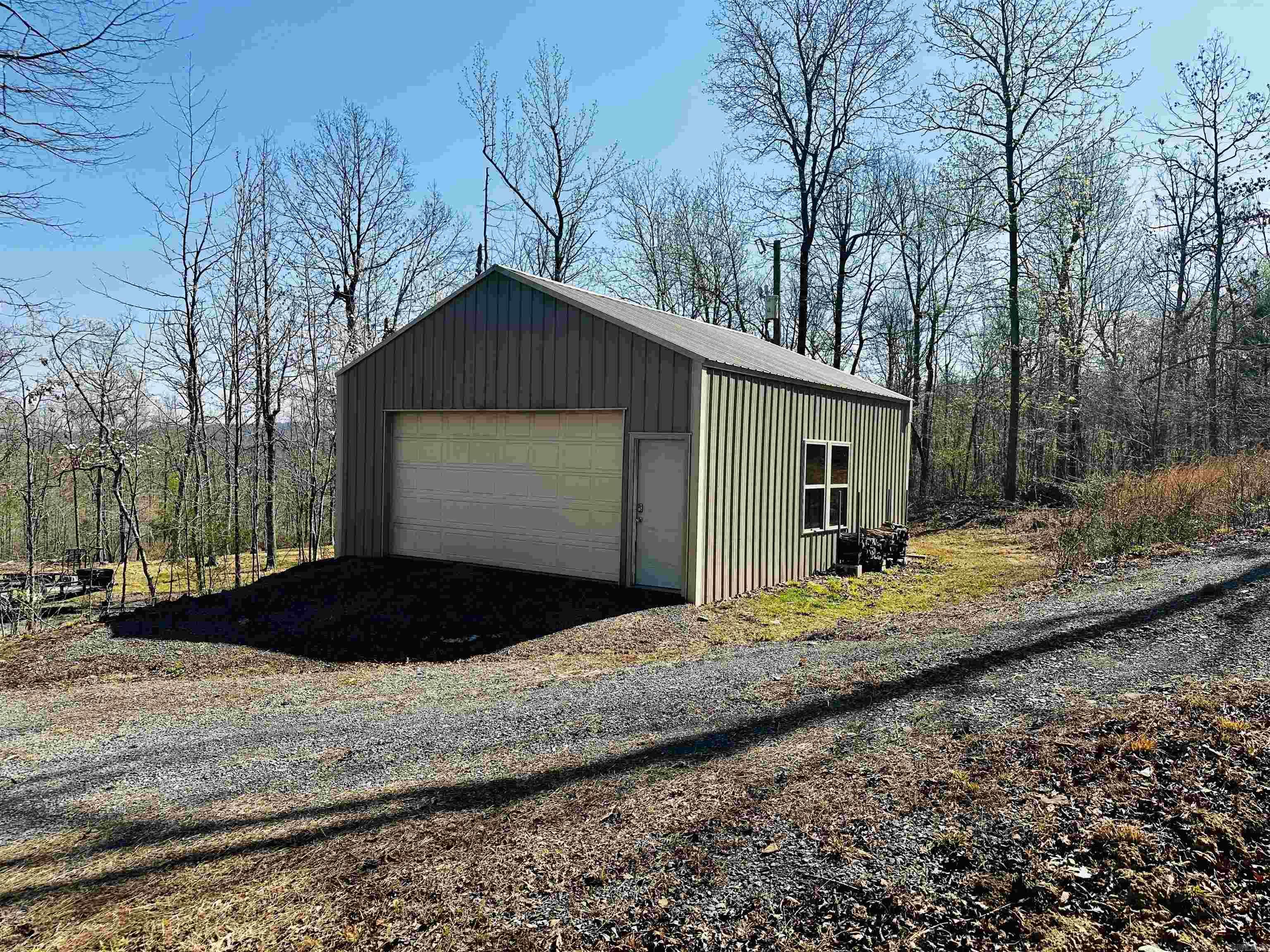 4085 Trace Ridge Rd.  Leslie, AR