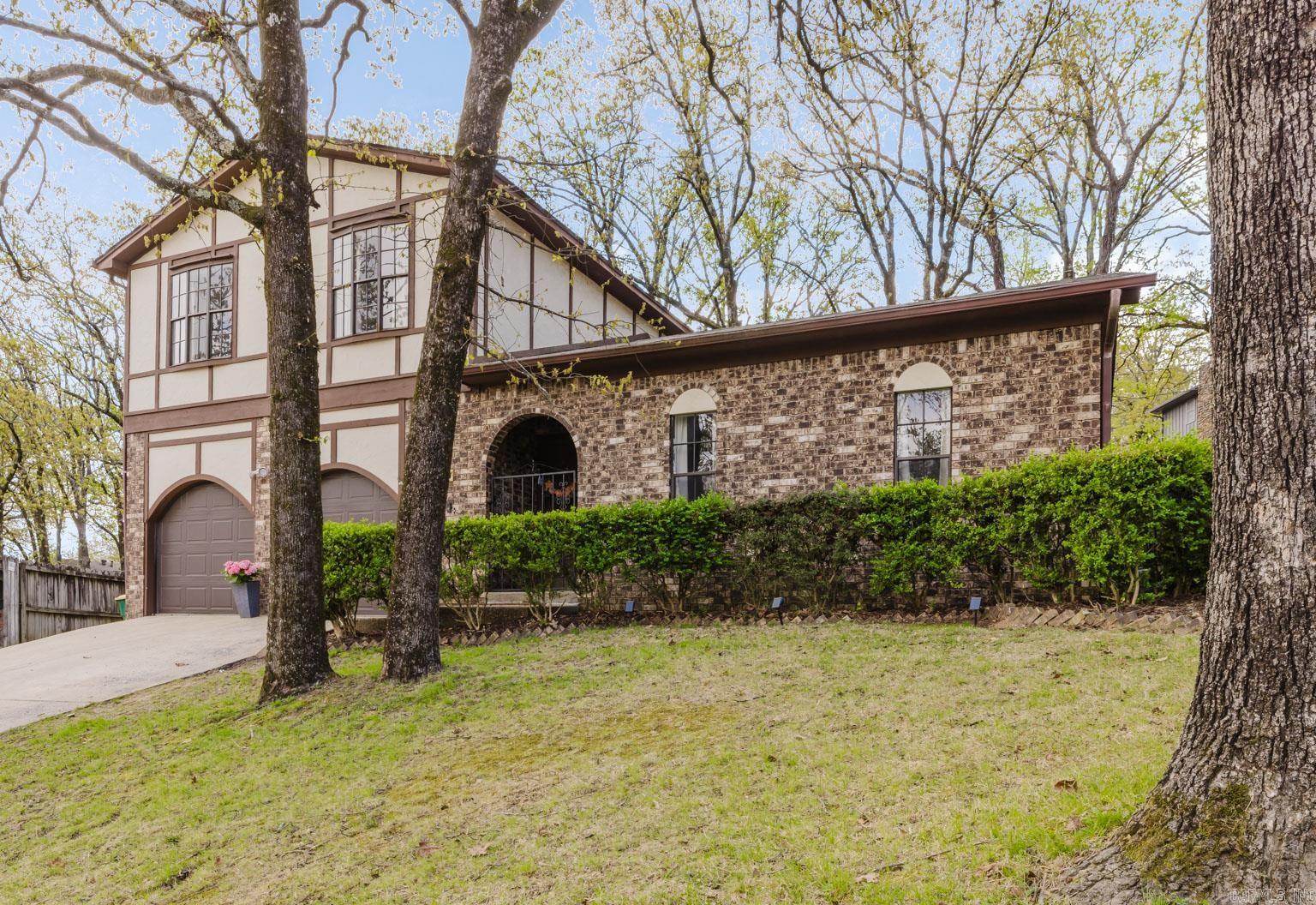 18 Shawnee Forest Cove  Little Rock, AR