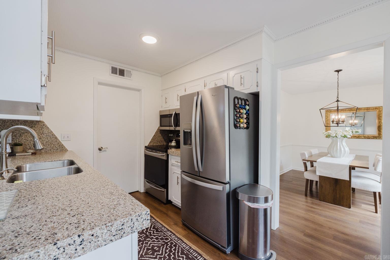 18 Shawnee Forest Cove  Little Rock, AR