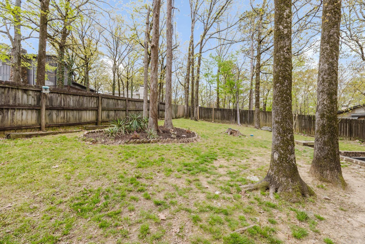 18 Shawnee Forest Cove  Little Rock, AR
