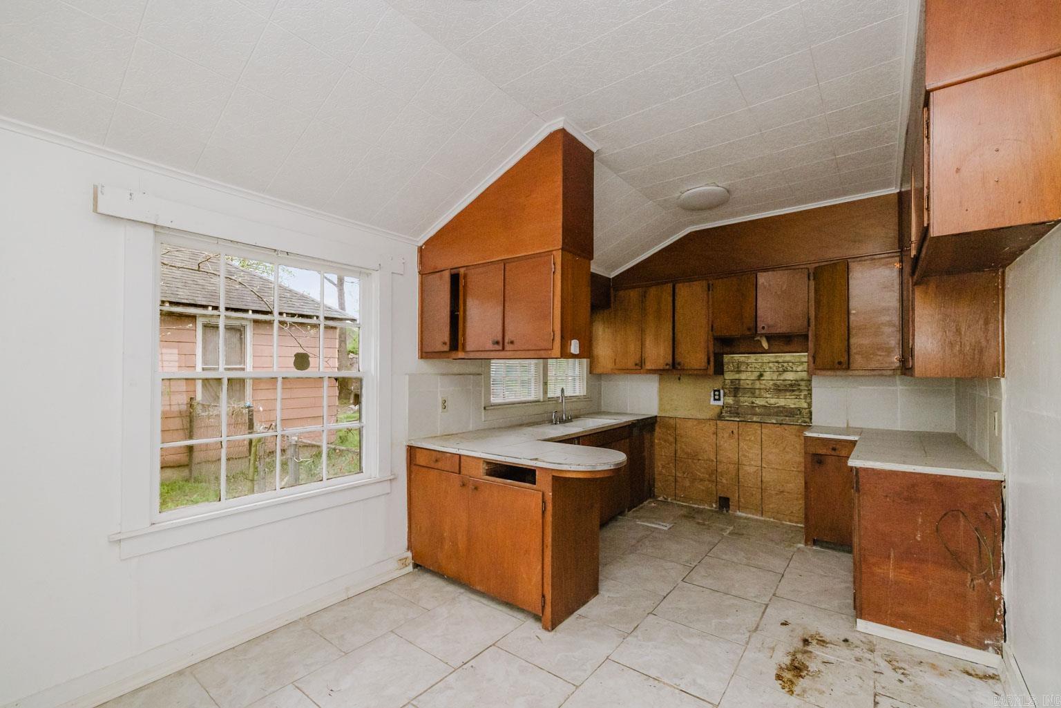 618 W 35 th  North Little Rock, AR