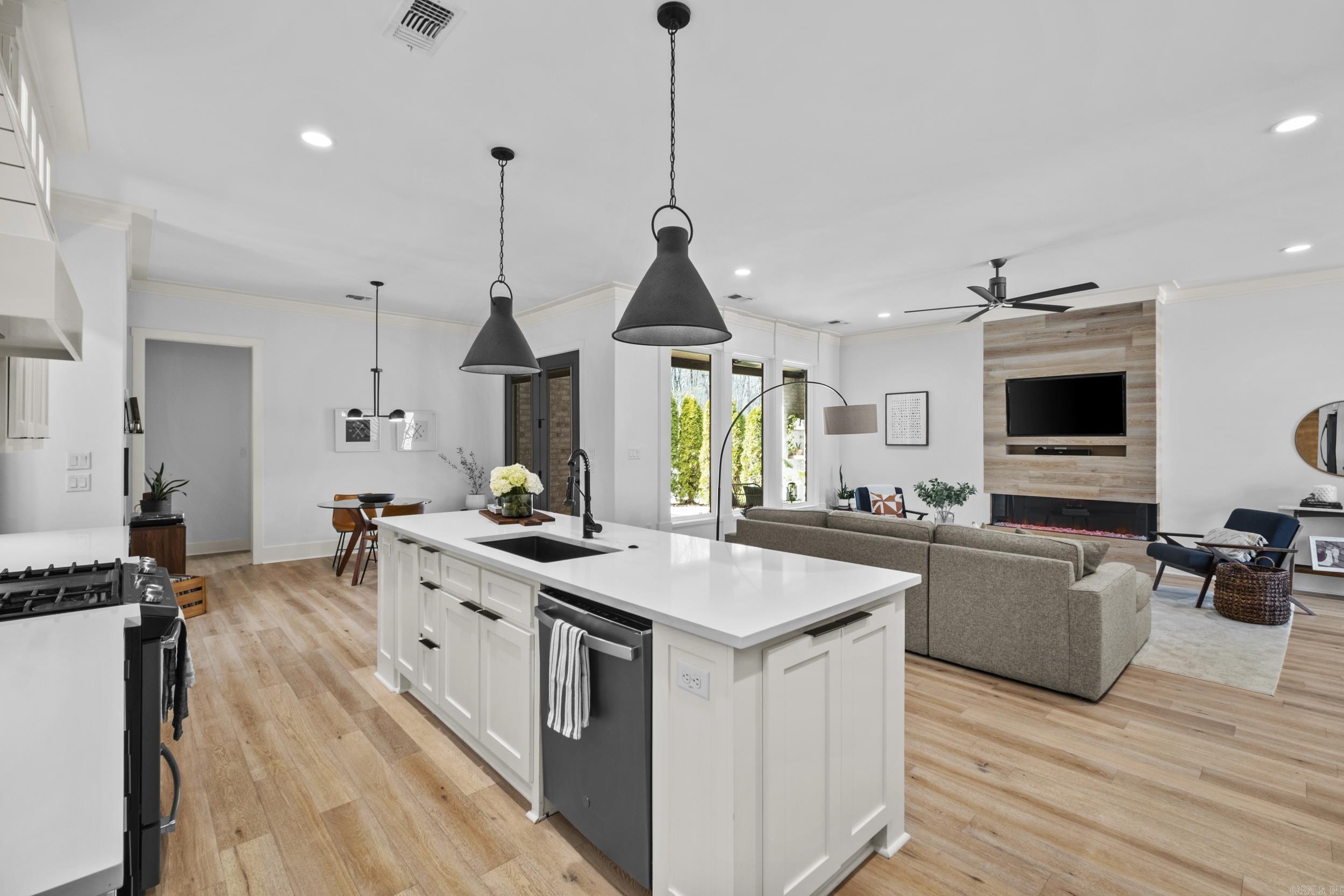 4 Tupelo  Little Rock, AR