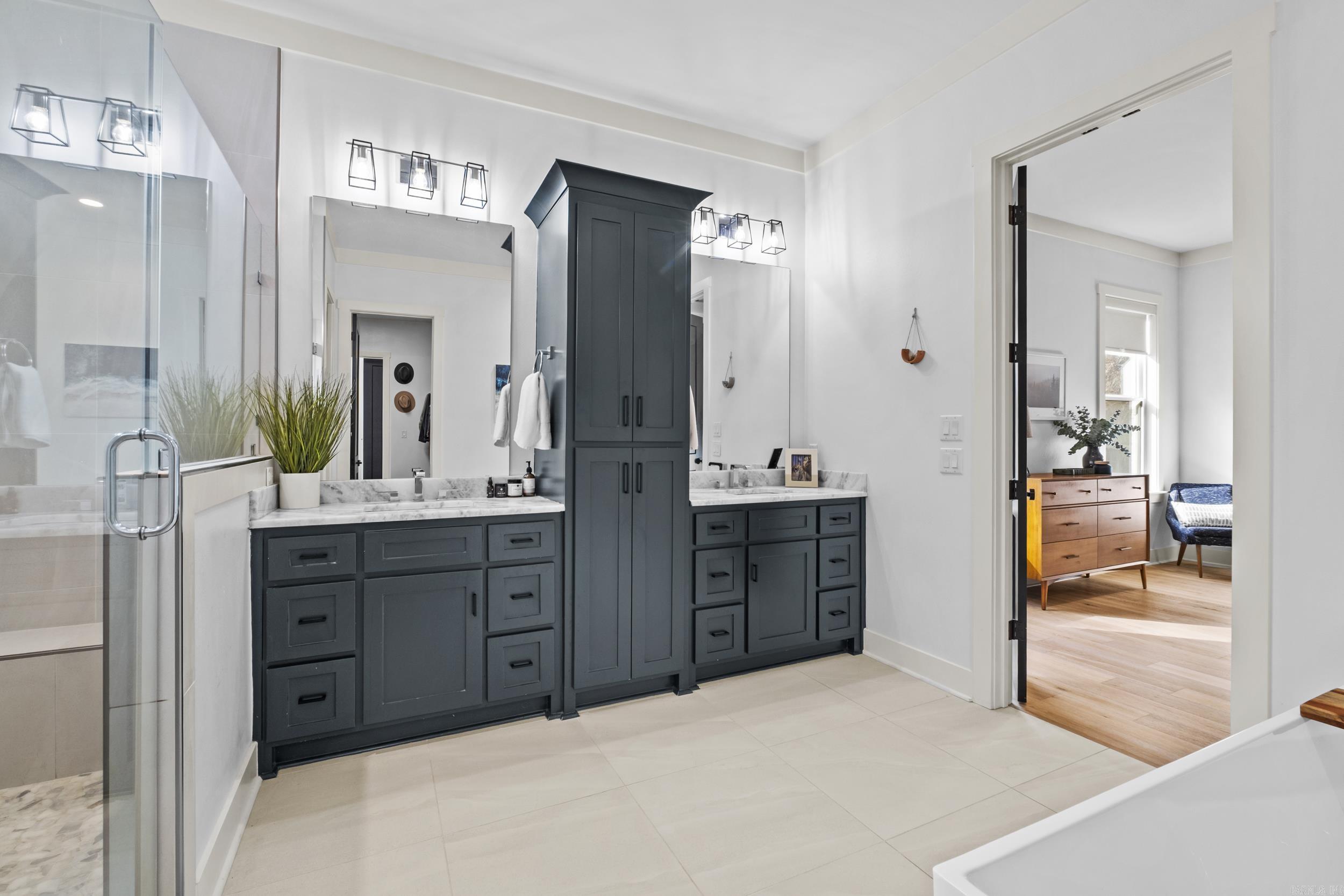 4 Tupelo  Little Rock, AR