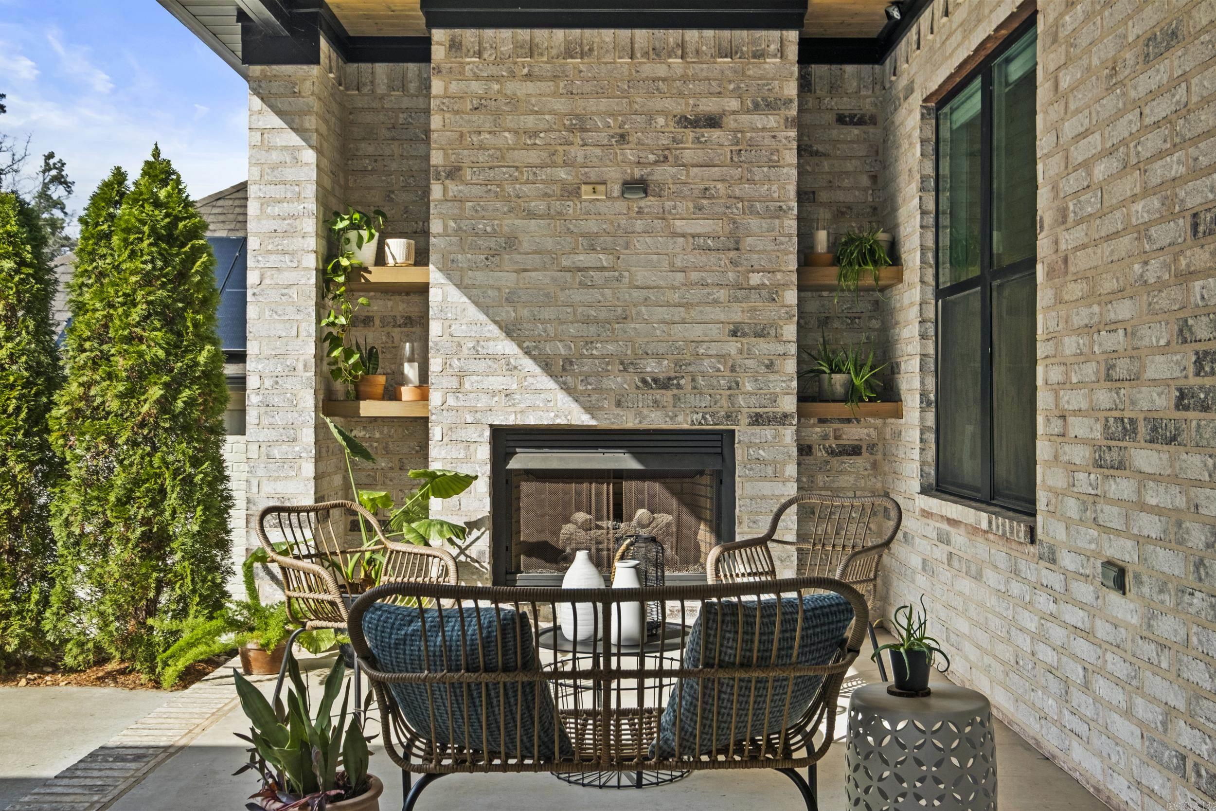 4 Tupelo  Little Rock, AR