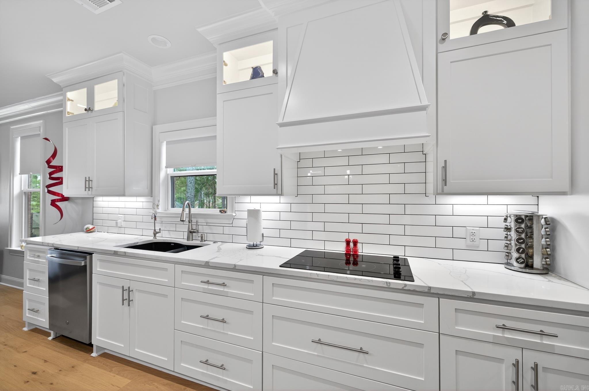 6 El Ejido Lane Hot Springs Village, AR 71909-0000