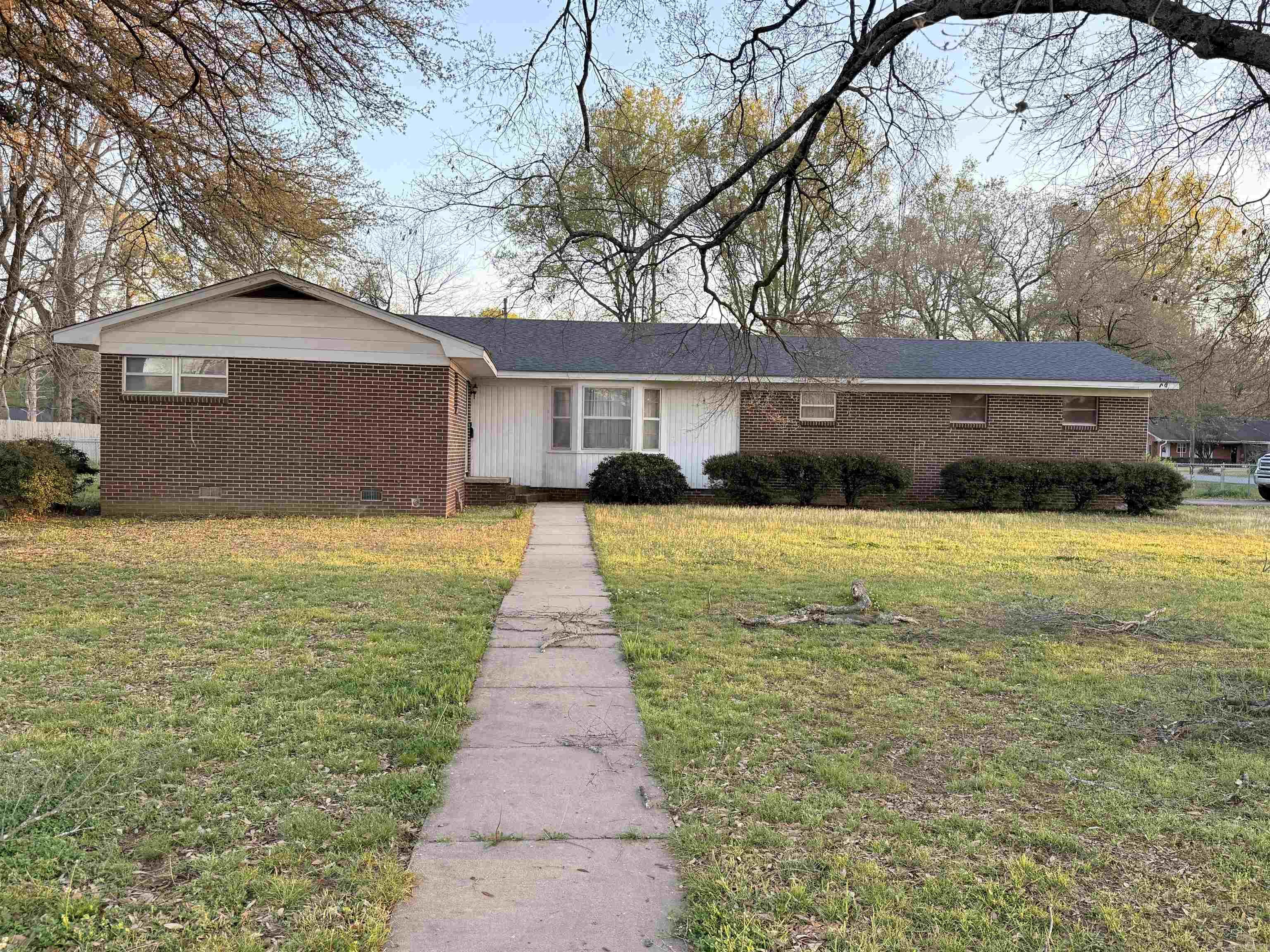 16 Fairview  McGehee, AR