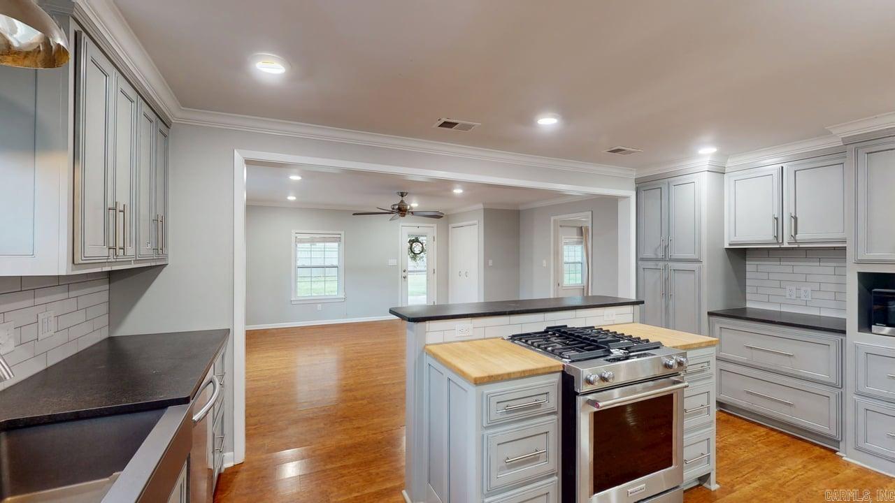 1923 Clifton  Conway, AR