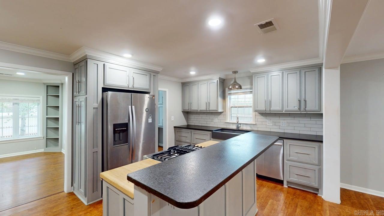 1923 Clifton  Conway, AR