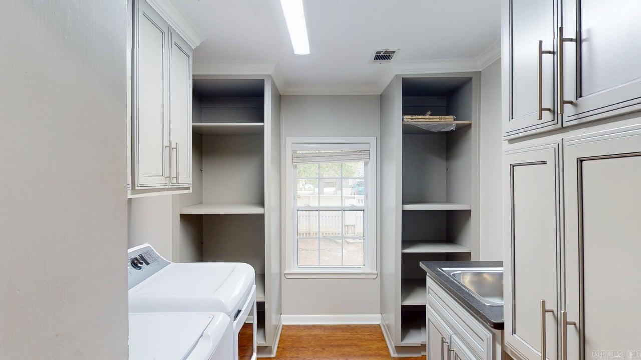 1923 Clifton  Conway, AR