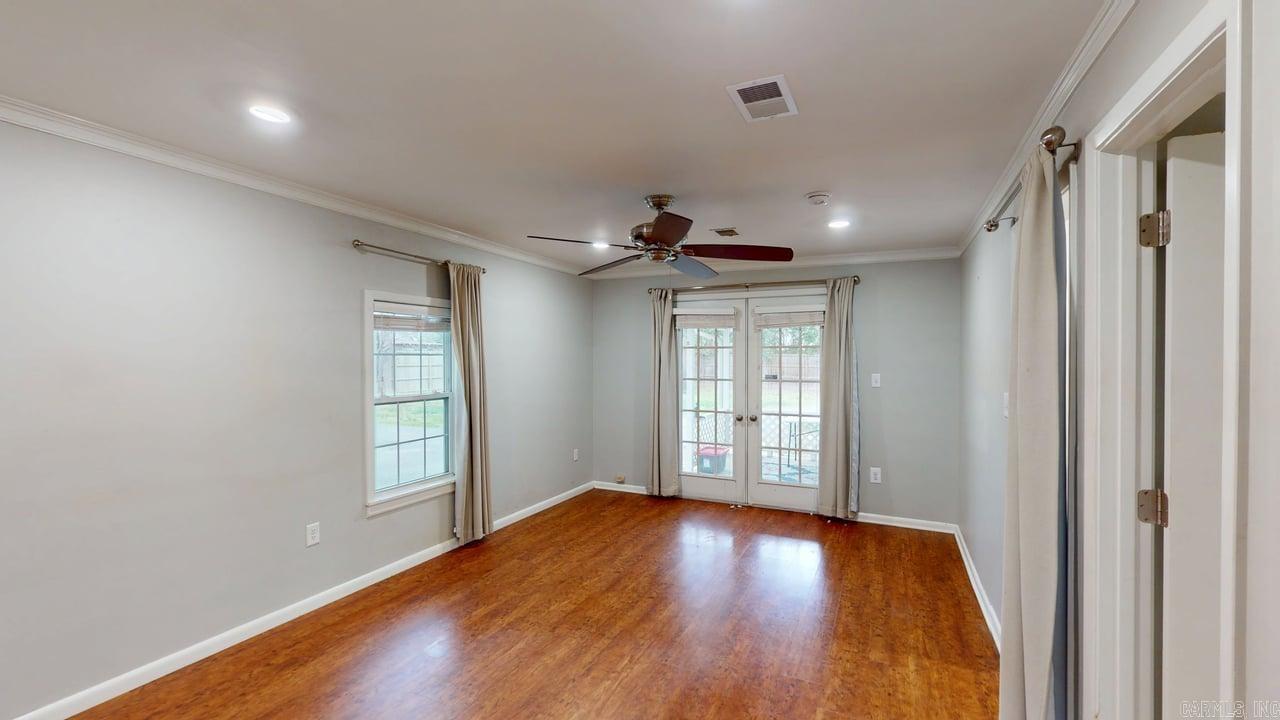 1923 Clifton  Conway, AR