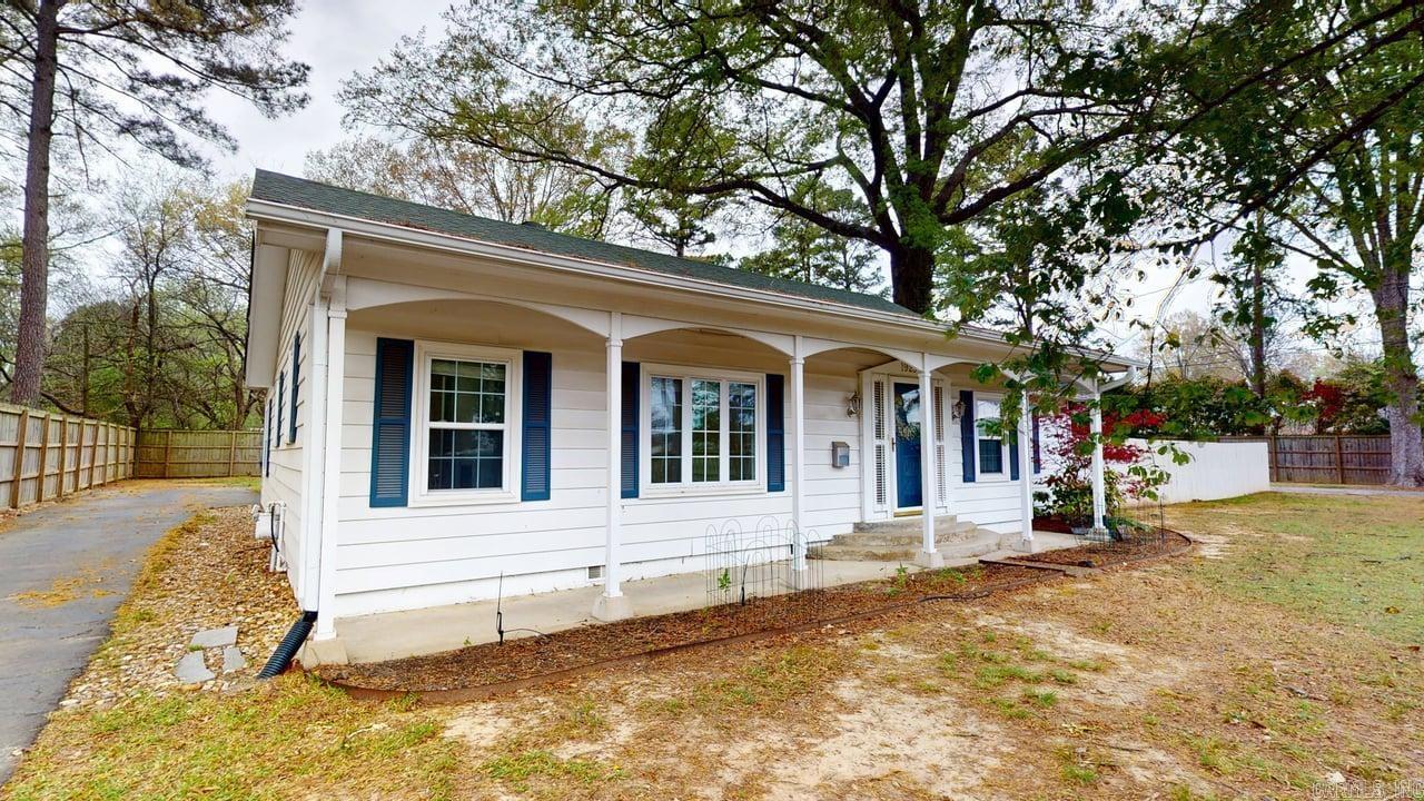 1923 Clifton  Conway, AR