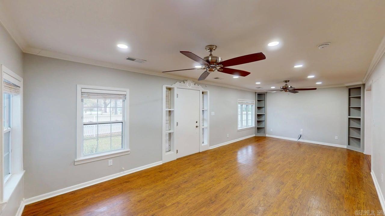 1923 Clifton  Conway, AR