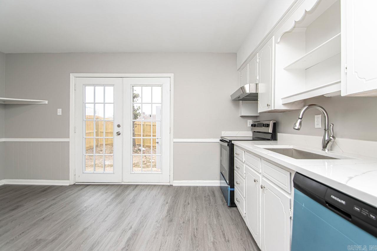 1820 Sanford Dr  Little Rock, AR