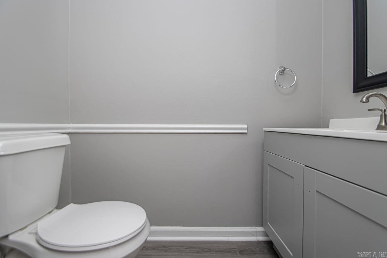 1820 Sanford Dr  Little Rock, AR