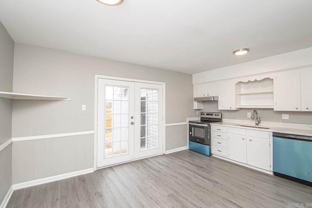 1820 Sanford Dr  Little Rock, AR