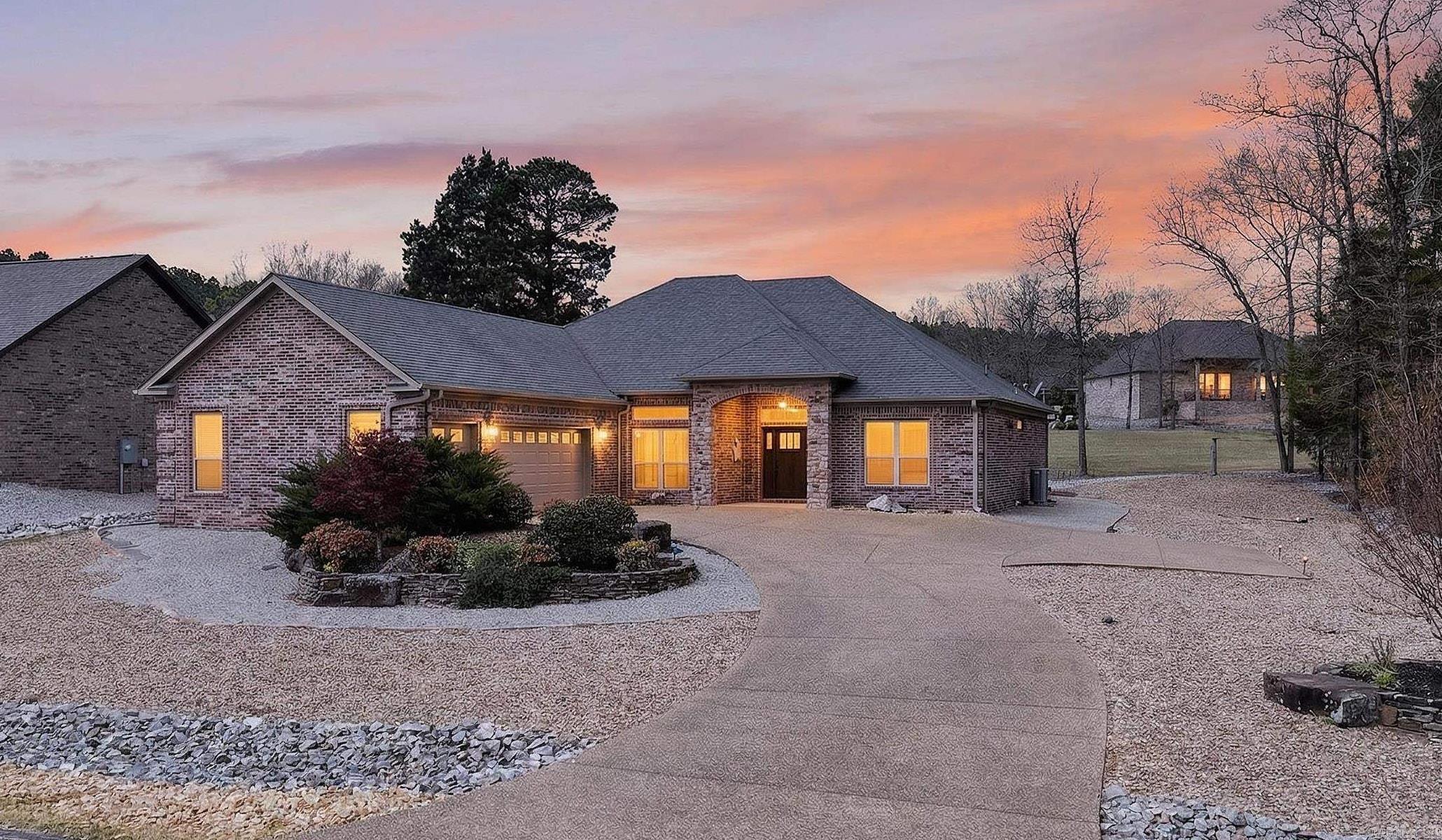 3 Linares  Hot Springs Village, AR