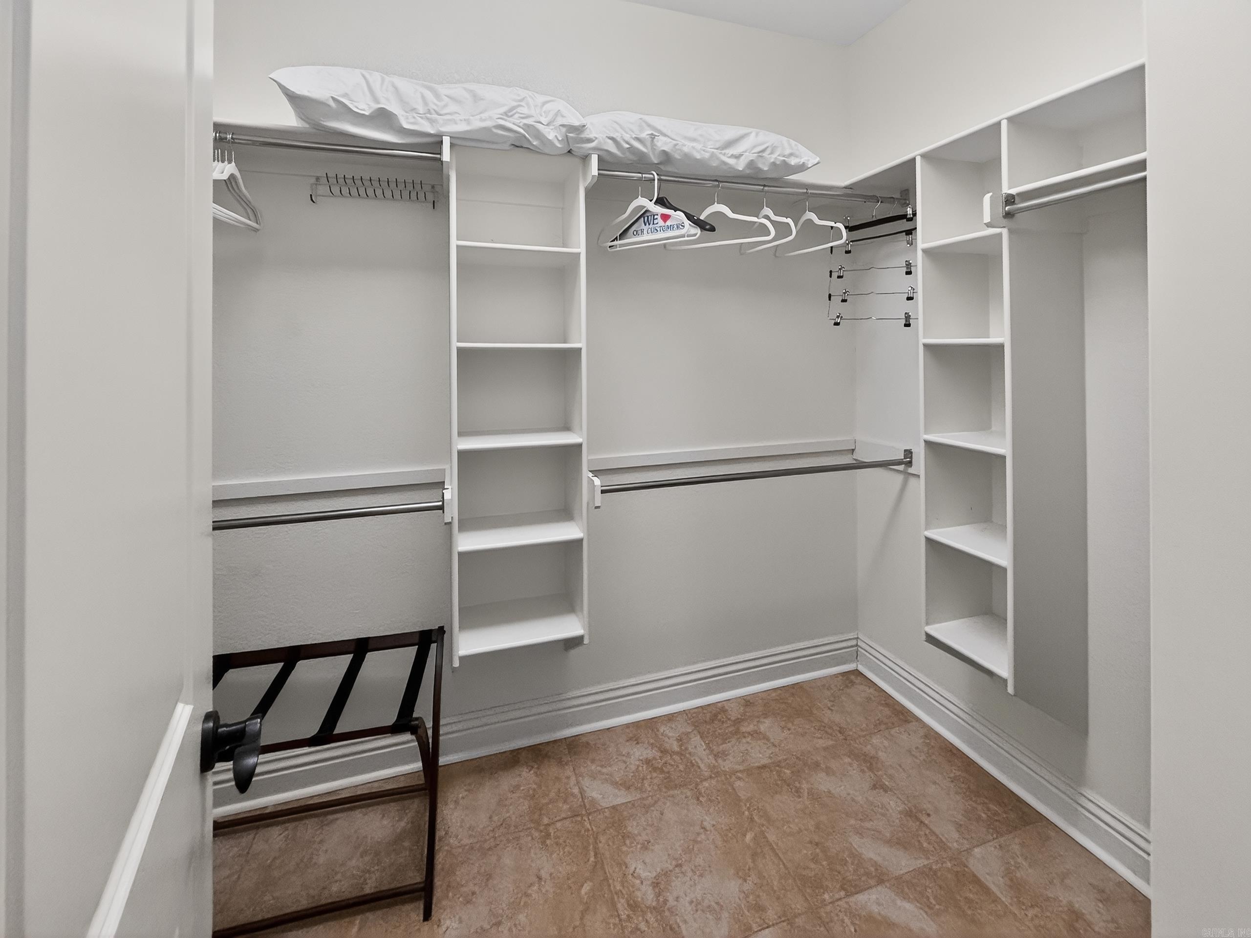 3 Linares  Hot Springs Village, AR