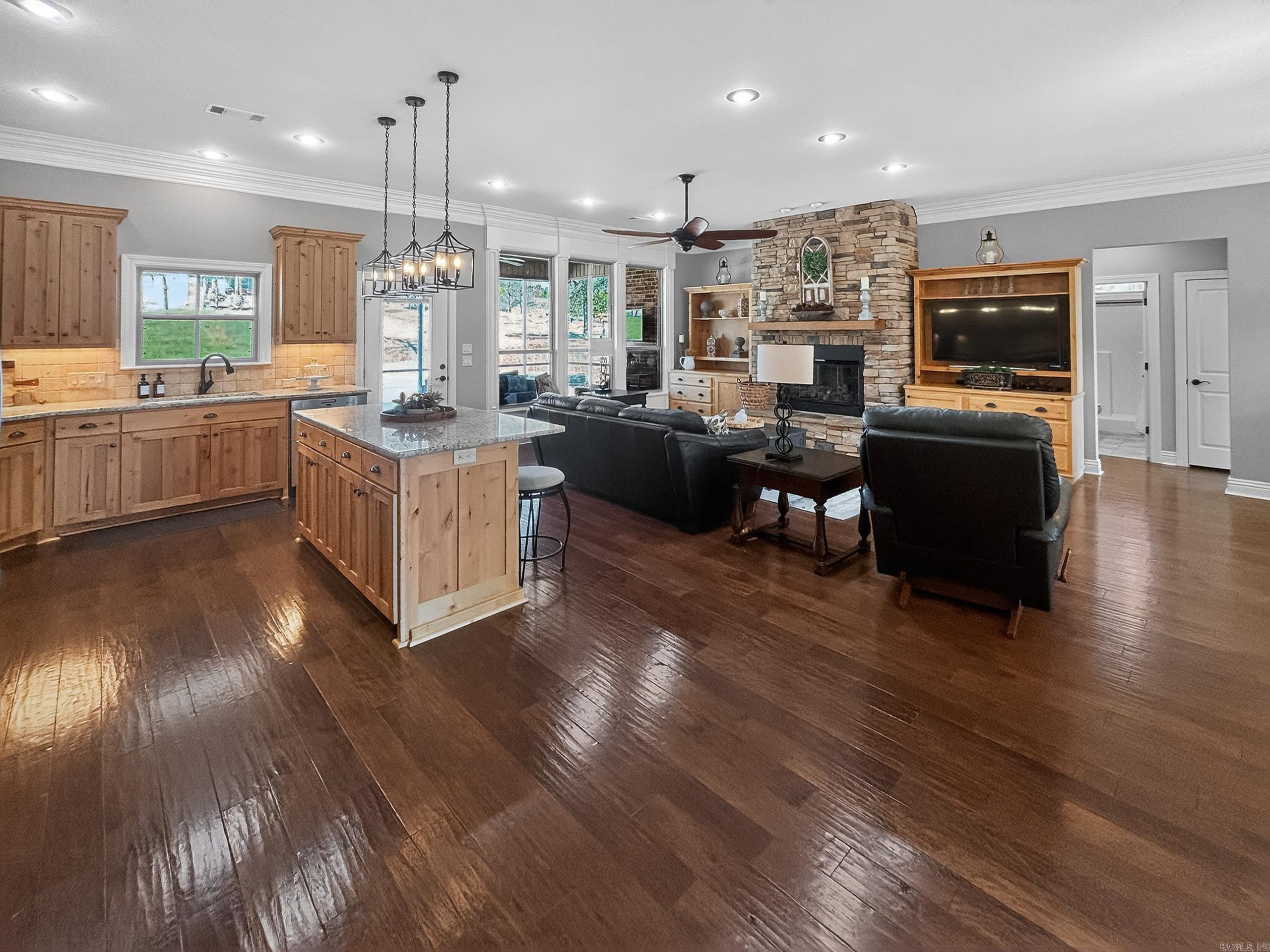 3 Linares  Hot Springs Village, AR