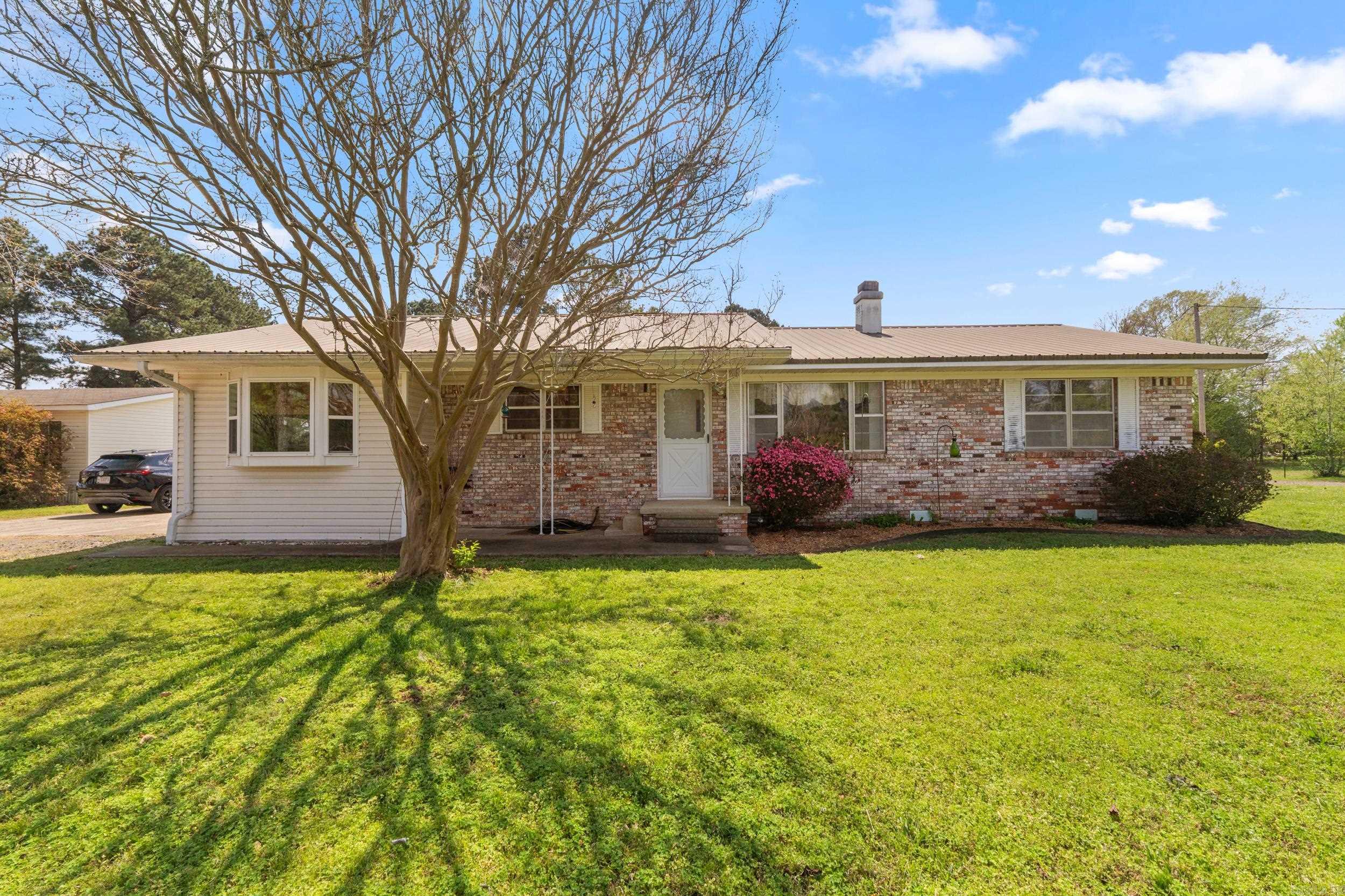 91 E Main St.  Greenbrier, AR