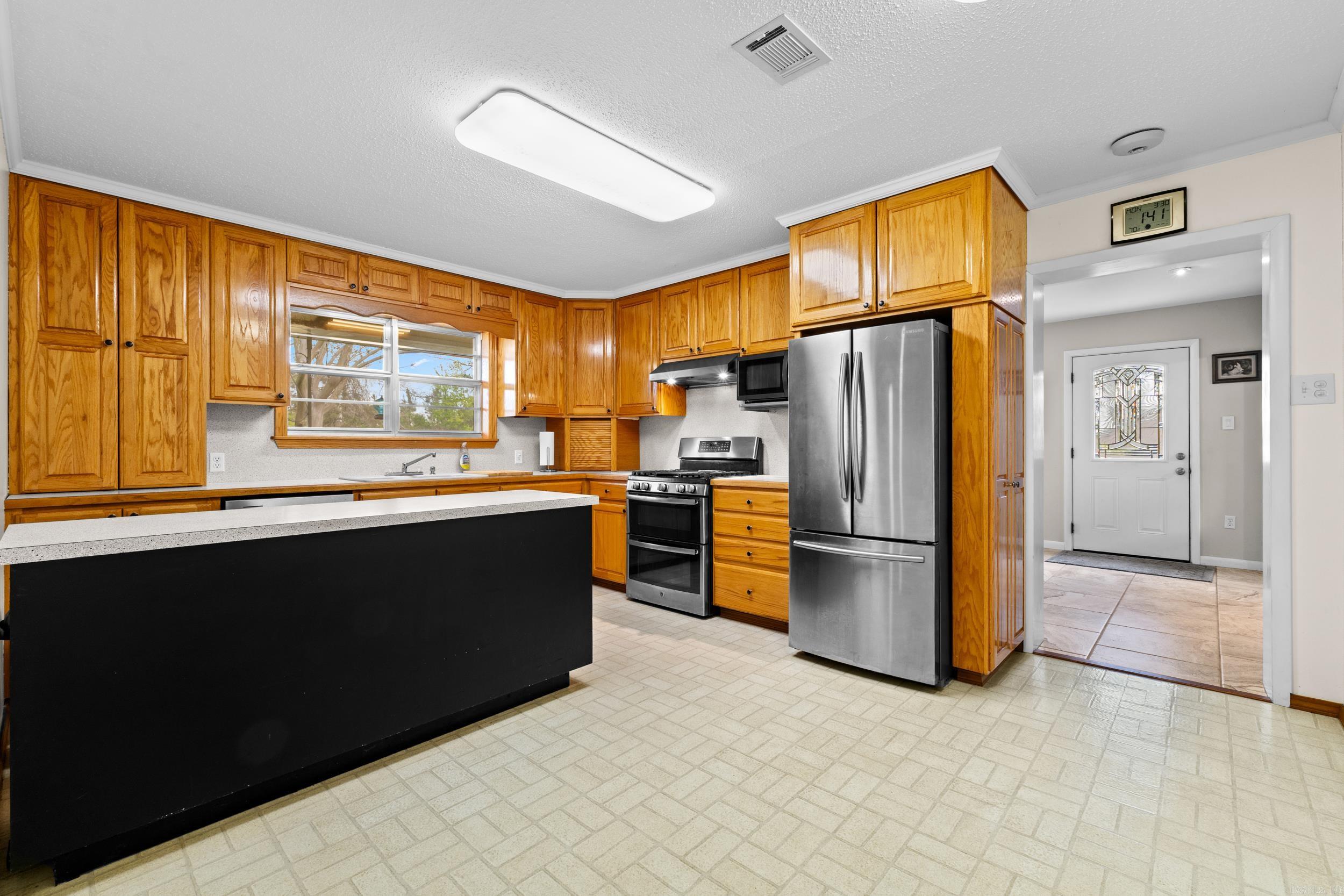 91 E Main St.  Greenbrier, AR