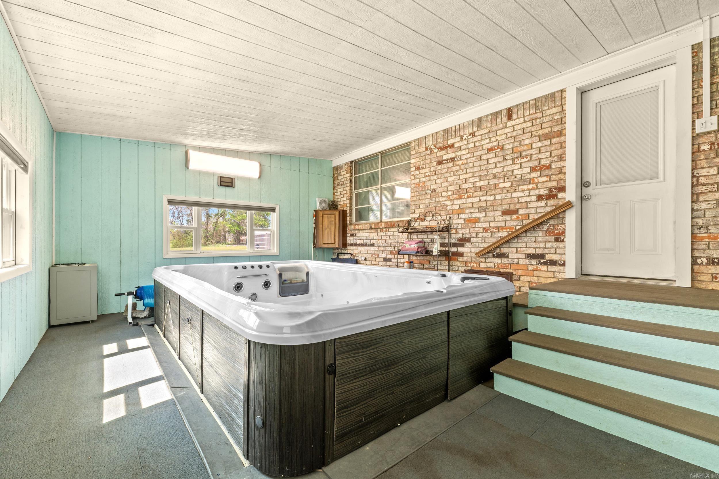 91 E Main St.  Greenbrier, AR