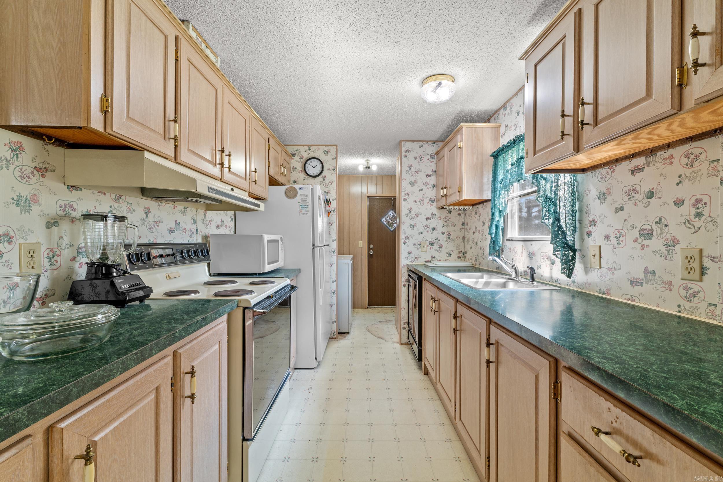 91 E Main St.  Greenbrier, AR