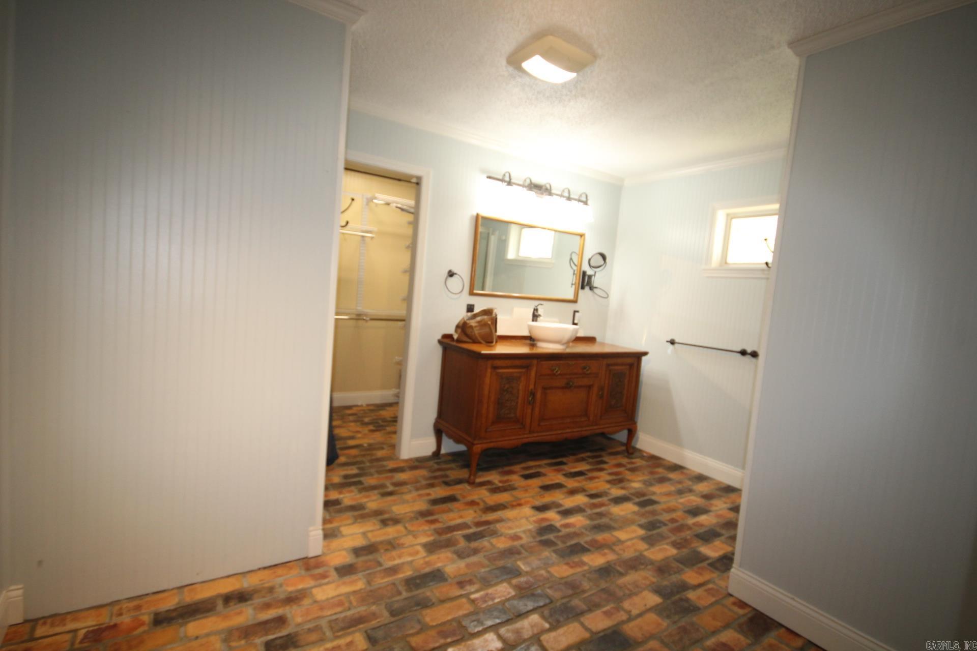 330 N Park  Lockesburg, AR