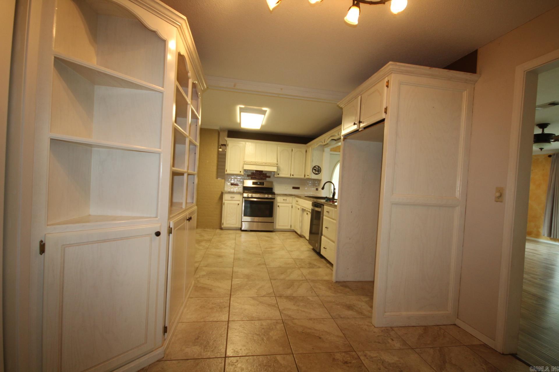 330 N Park  Lockesburg, AR