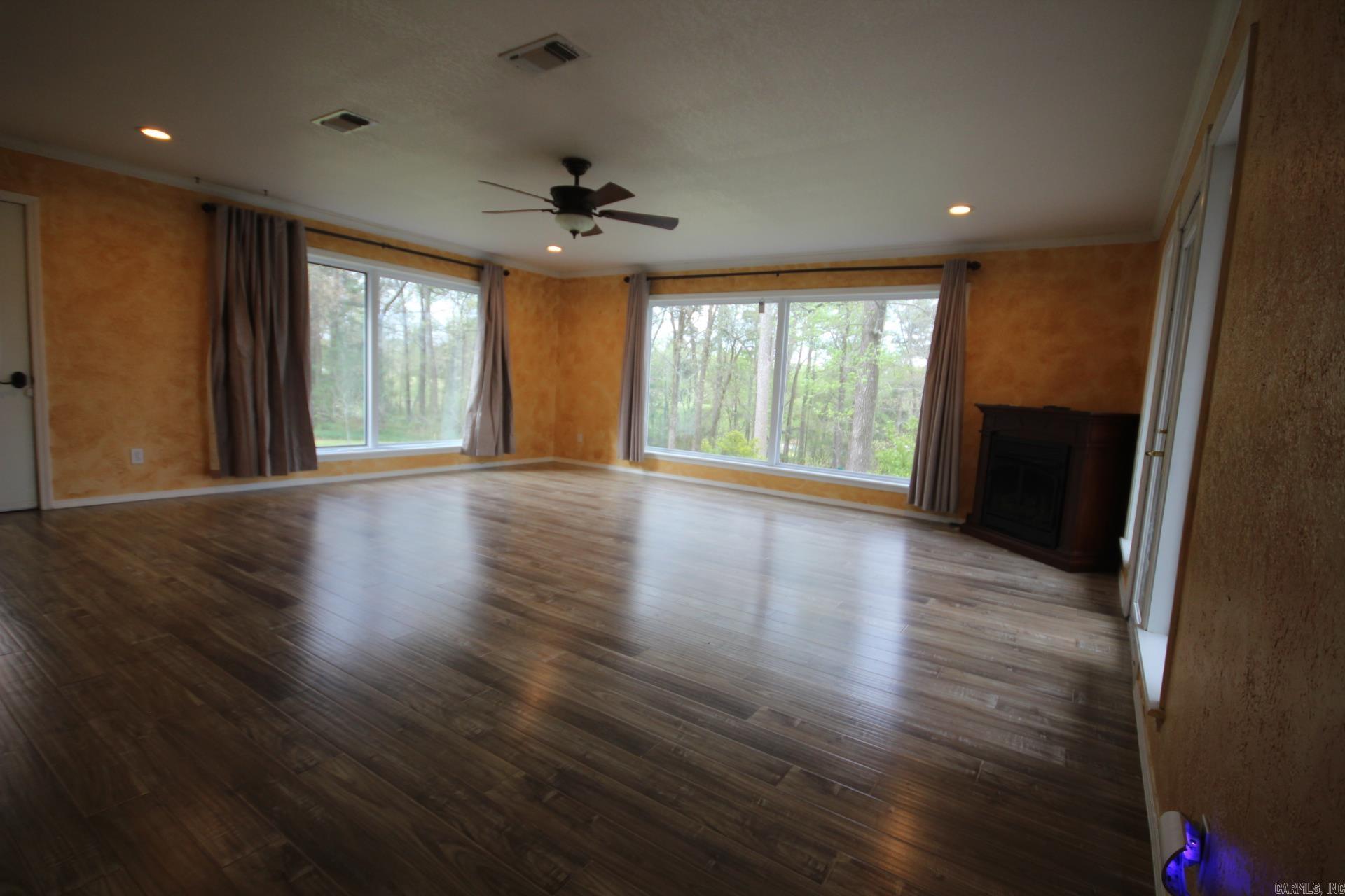 330 N Park  Lockesburg, AR