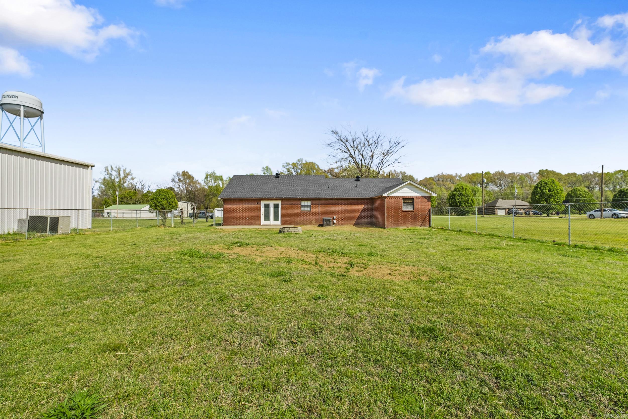 116 Riley  Higginson, AR