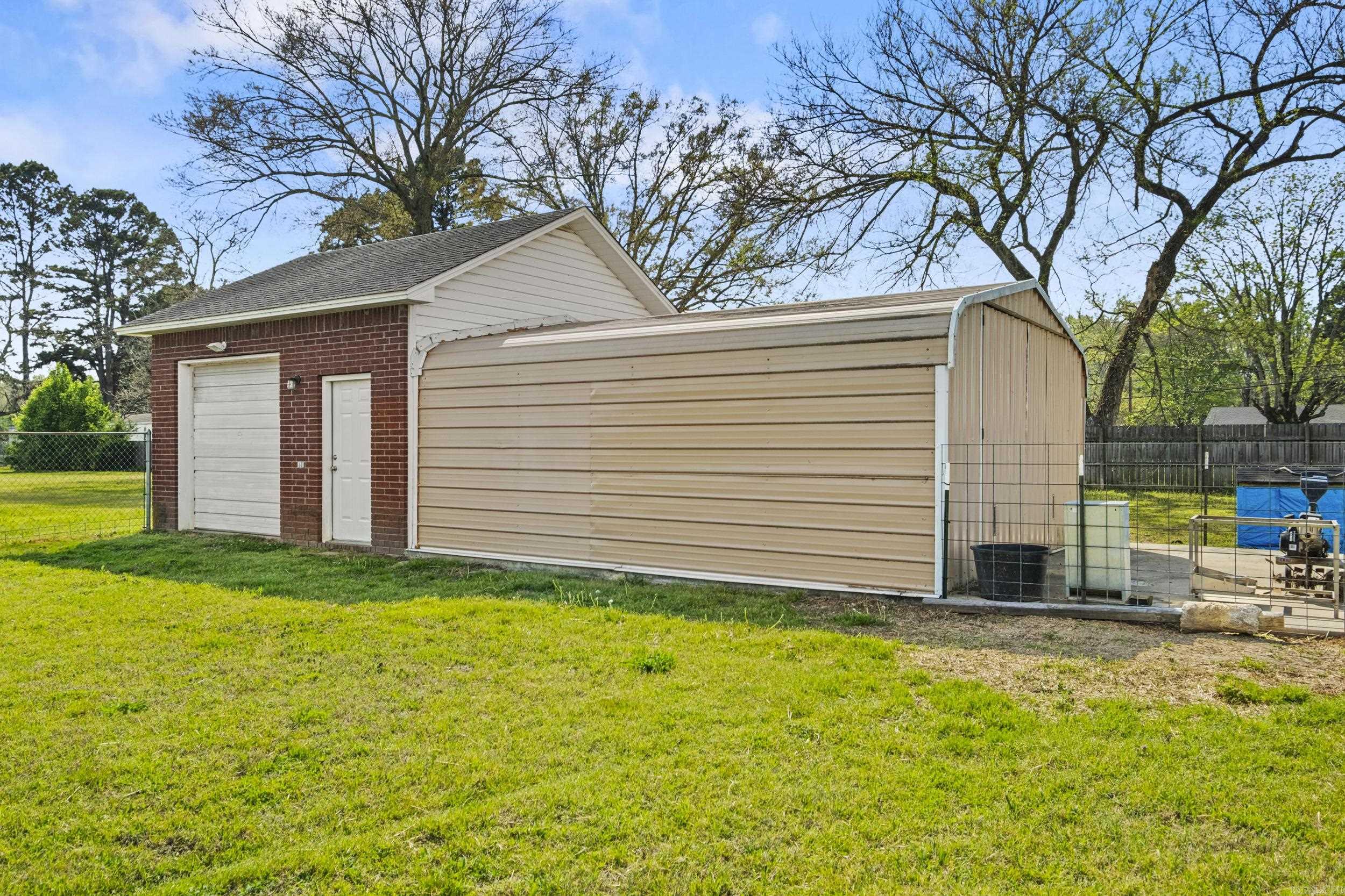 116 Riley  Higginson, AR