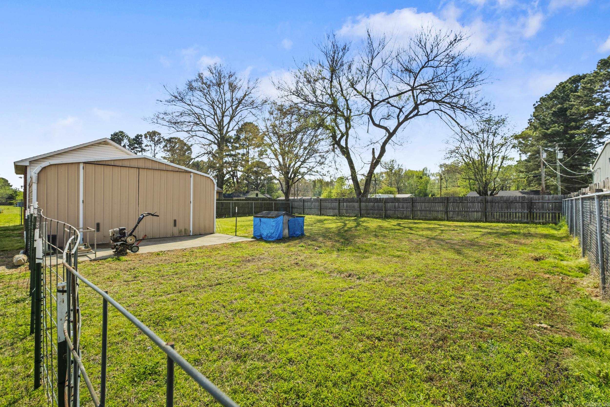 116 Riley  Higginson, AR