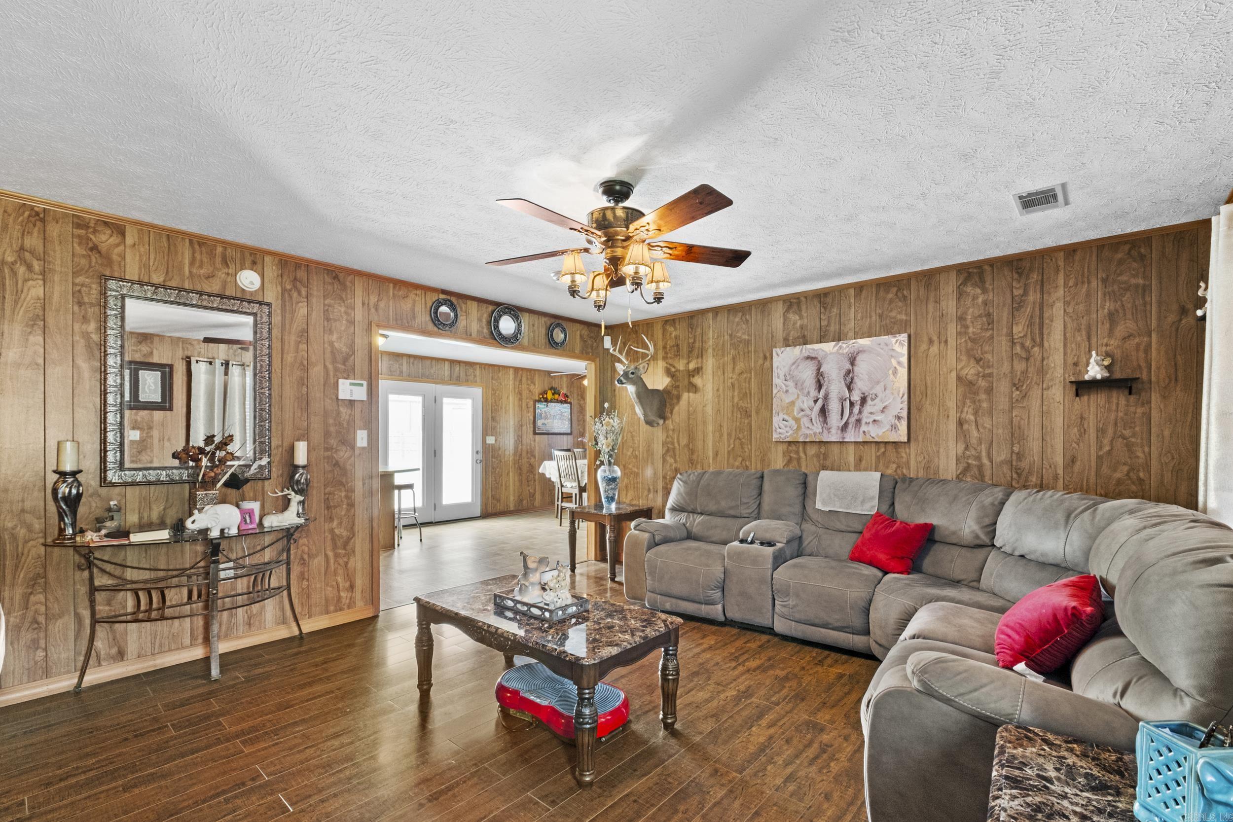 116 Riley  Higginson, AR