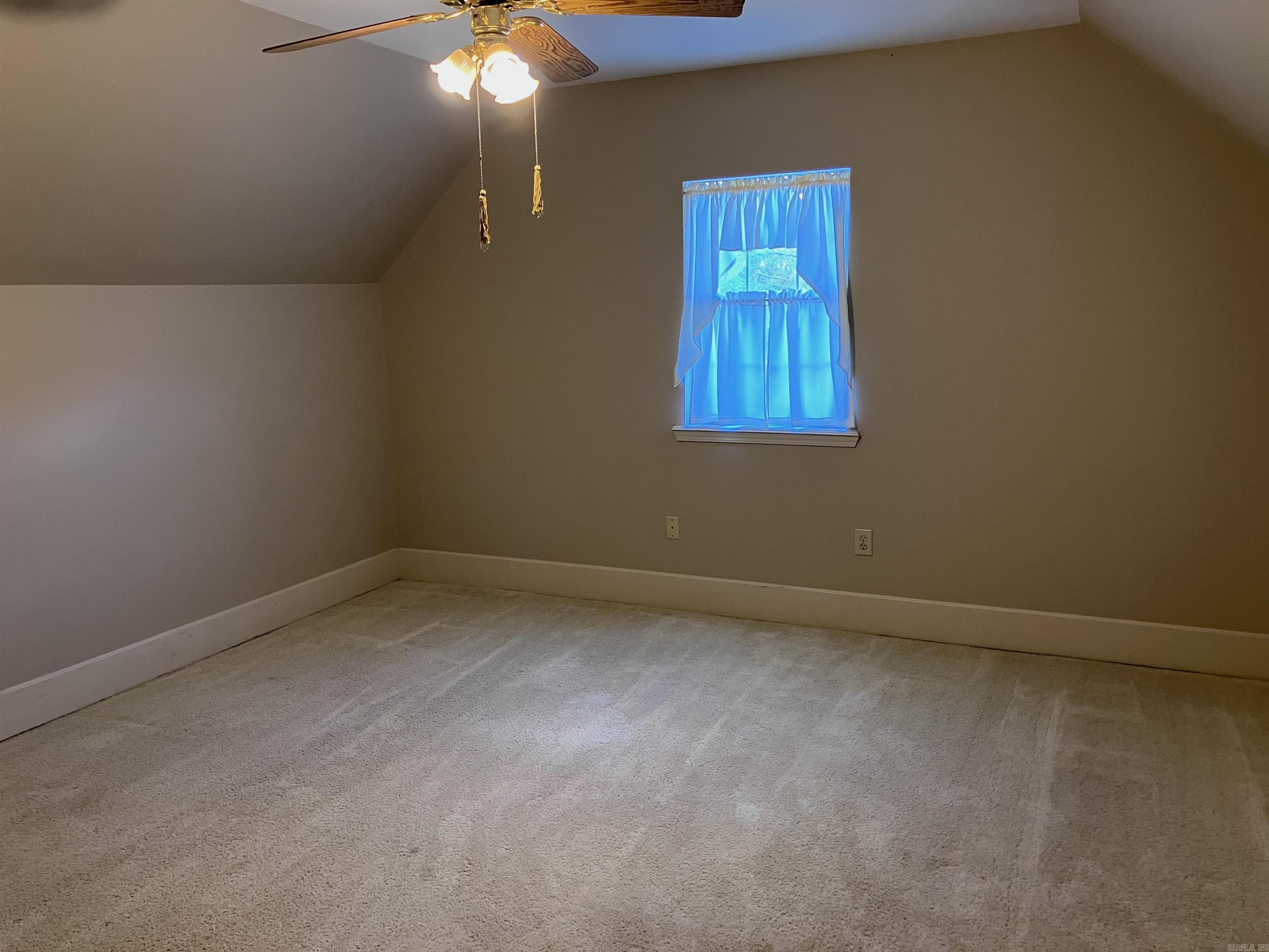 9 River Oaks Boulevard Searcy, AR 72143