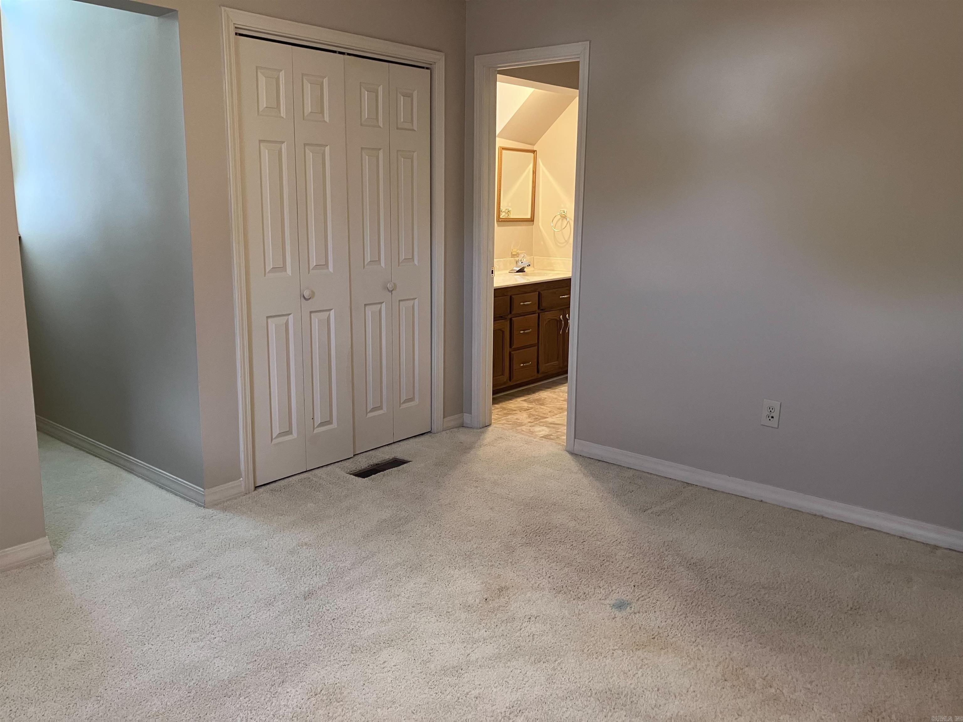 9 River Oaks Boulevard Searcy, AR 72143