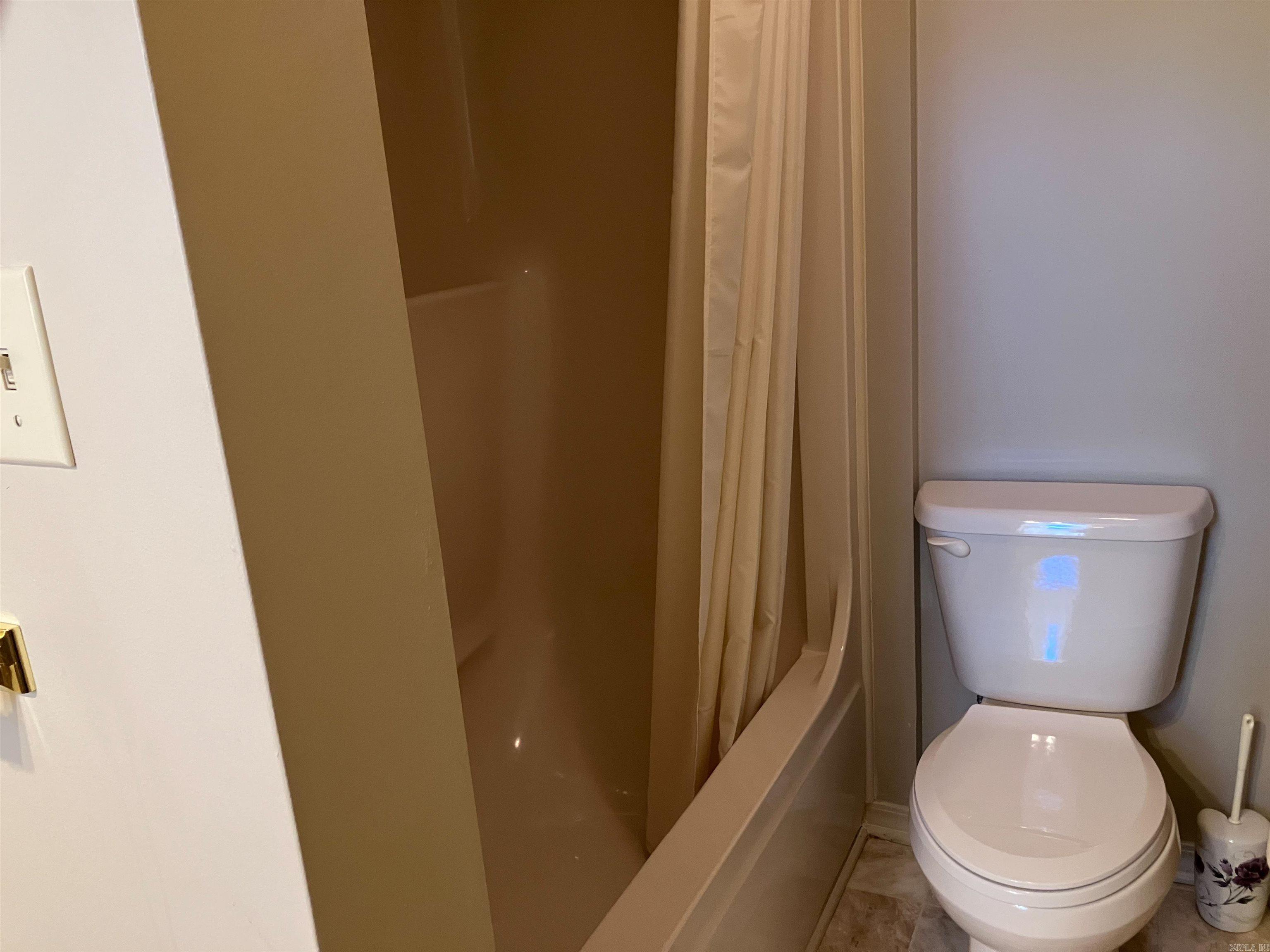 9 River Oaks  Searcy, AR