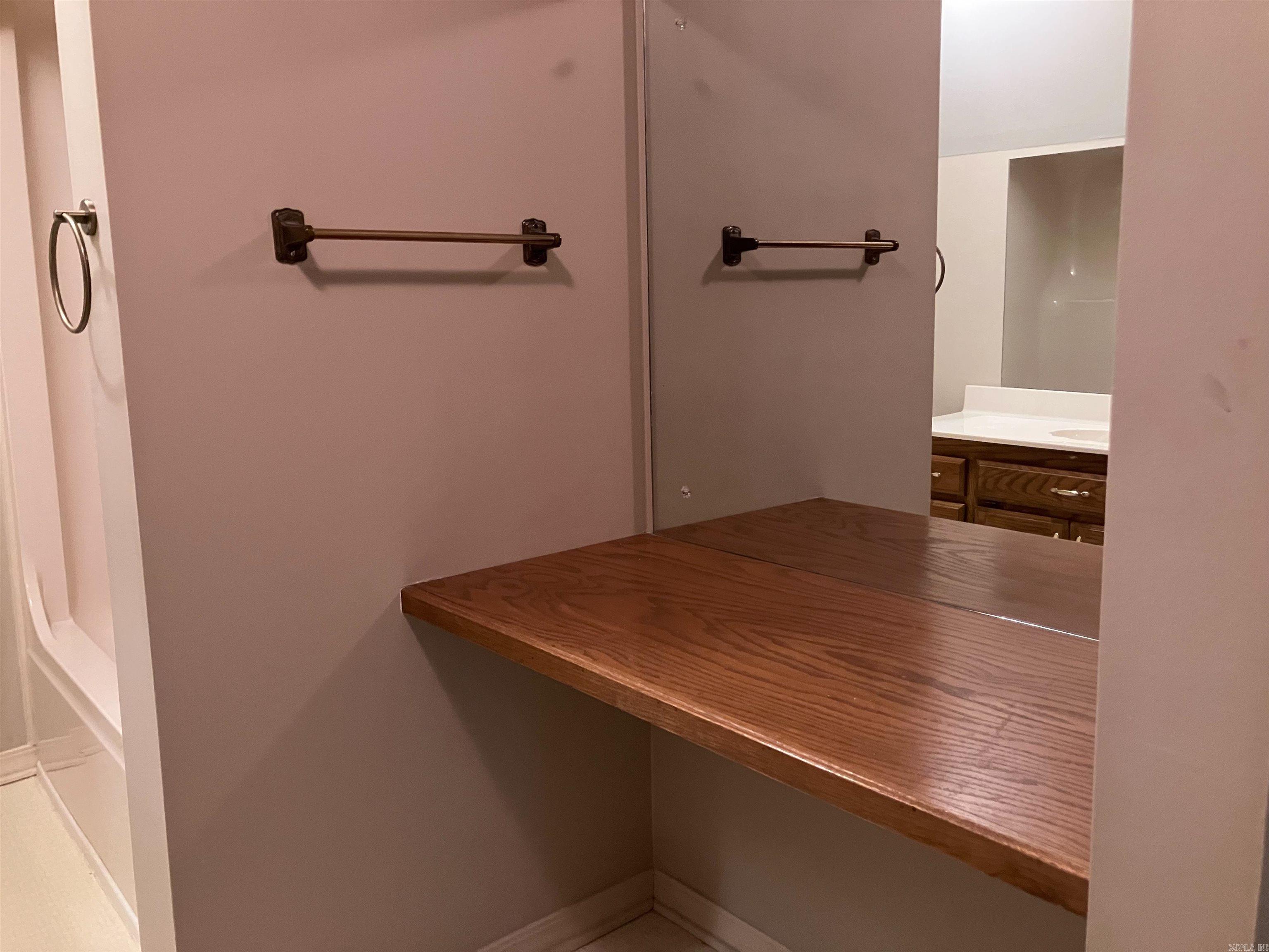 9 River Oaks  Searcy, AR