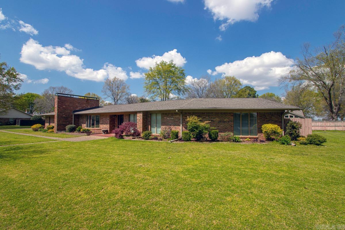 305 Cottonwood  England, AR