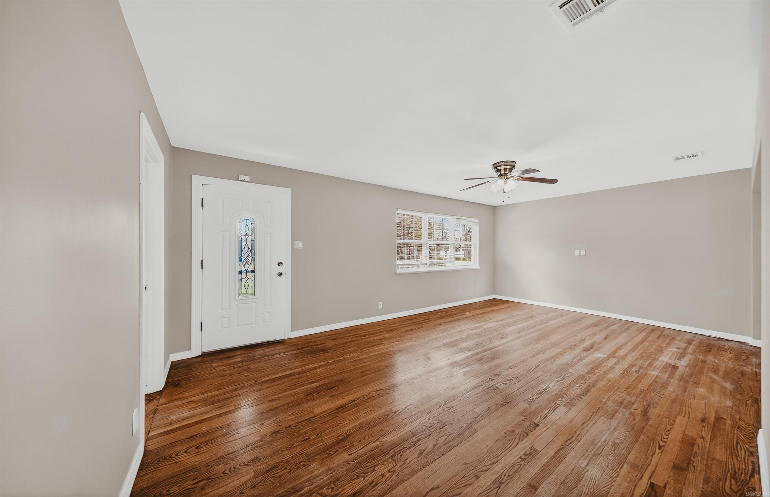 823 W Granite  Siloam Springs, AR