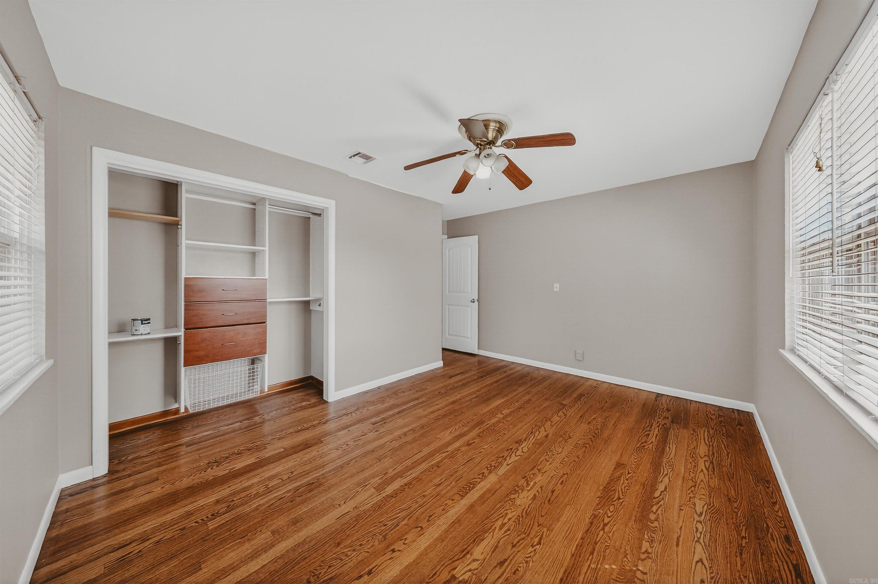 823 W Granite  Siloam Springs, AR